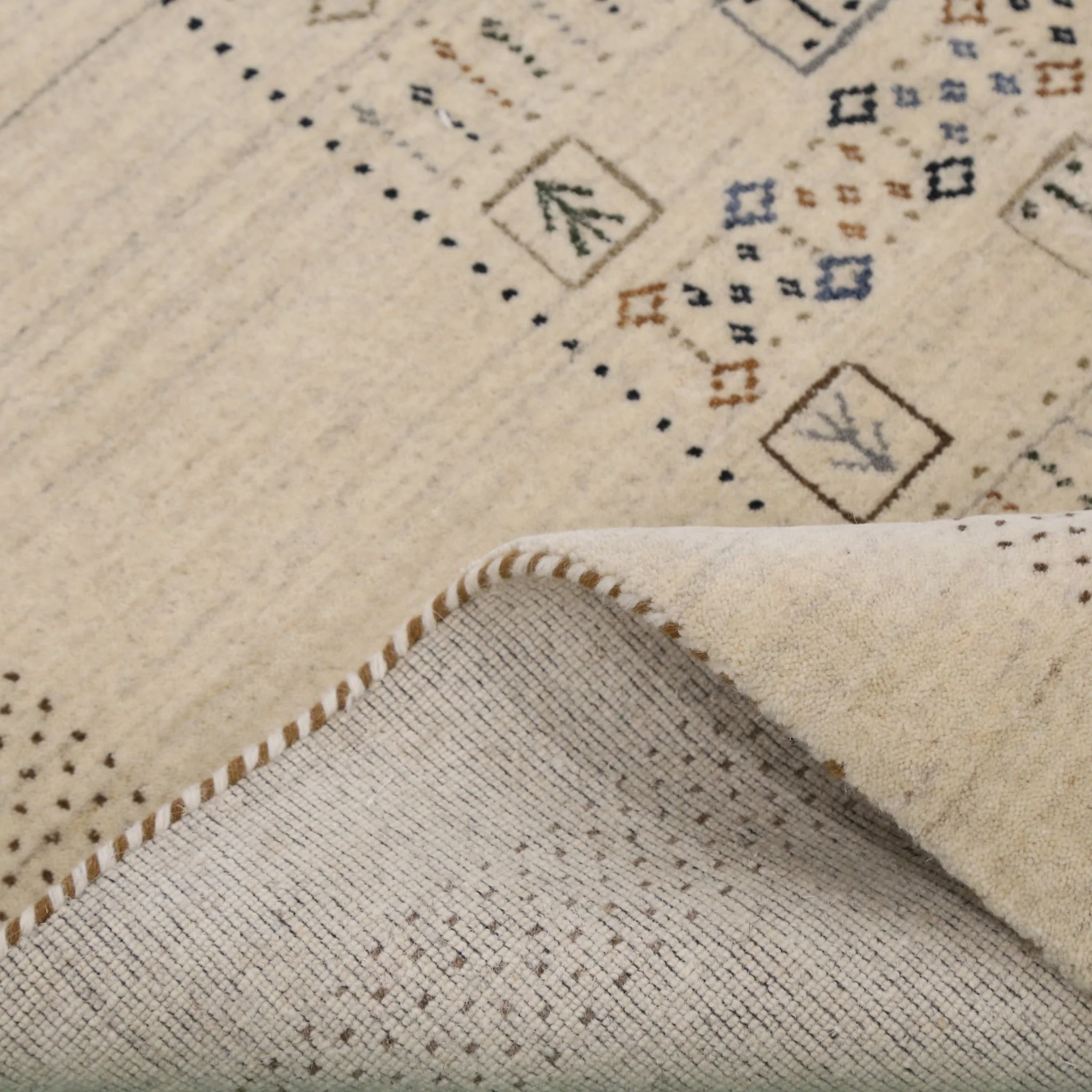 Beige Center Pattern Design Hand Loomed Wool Area Rug - Image 11