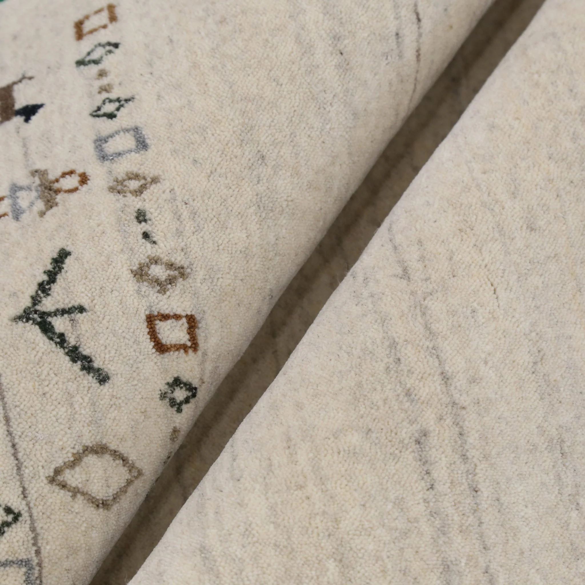 Beige Contemporary Pattern Hand Loomed Wool Area Rug - Image 3