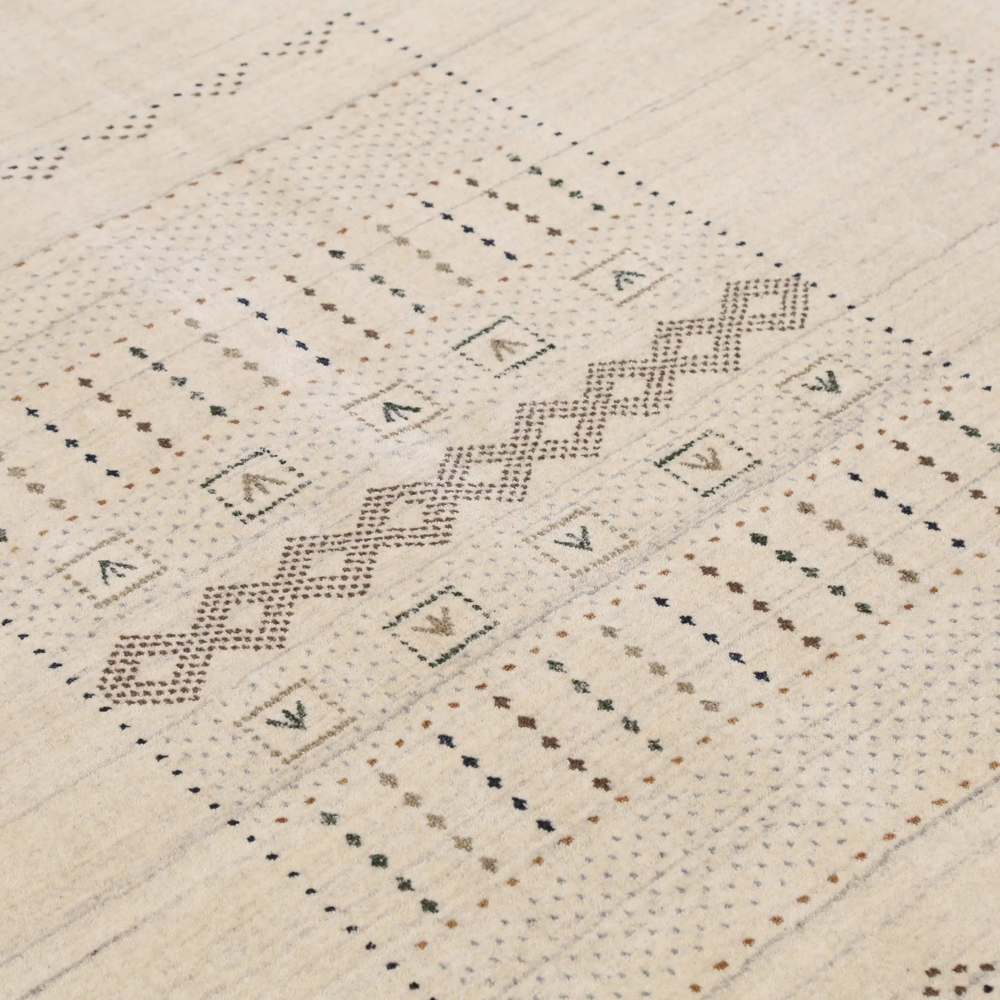 Beige Gabbeh Design Hand Loomed Wool Area Rug - Image 12