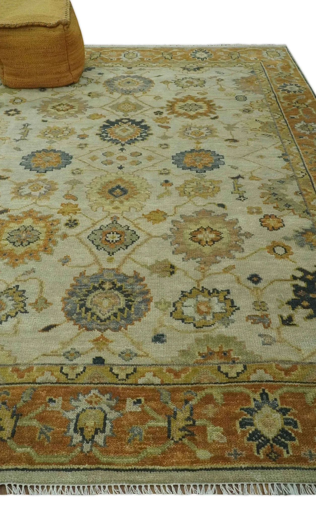 Beige and Gold 8x10 Traditional Oriental Oushak wool Rug - Image 3