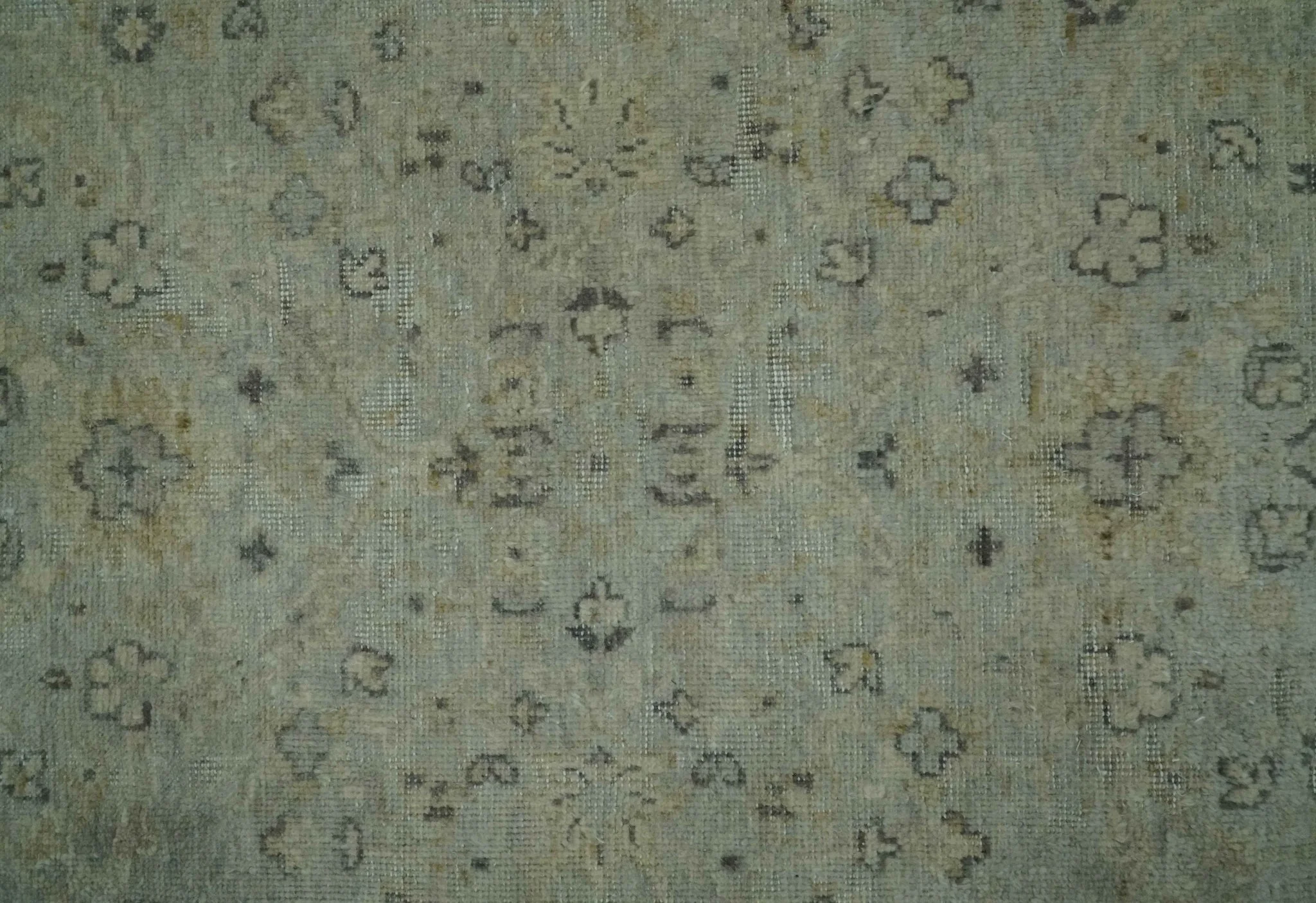 Distress Finished Beige, Silver and Charcoal 8x10 Traditional Wool Rug - Image 4