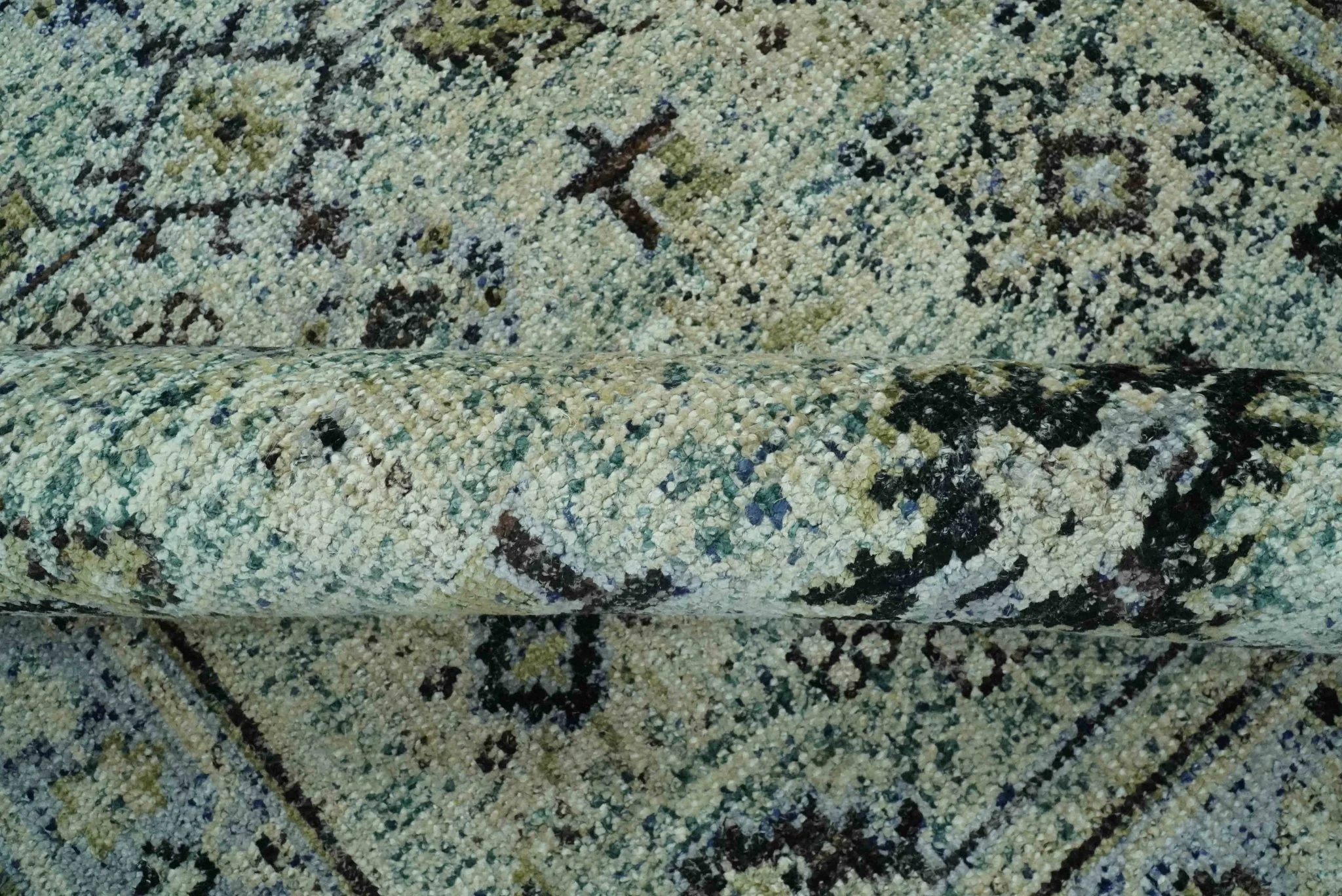 Beige, Teal and Black 5x8 Hand Knotted Traditional Art Silk area Rug - Image 6