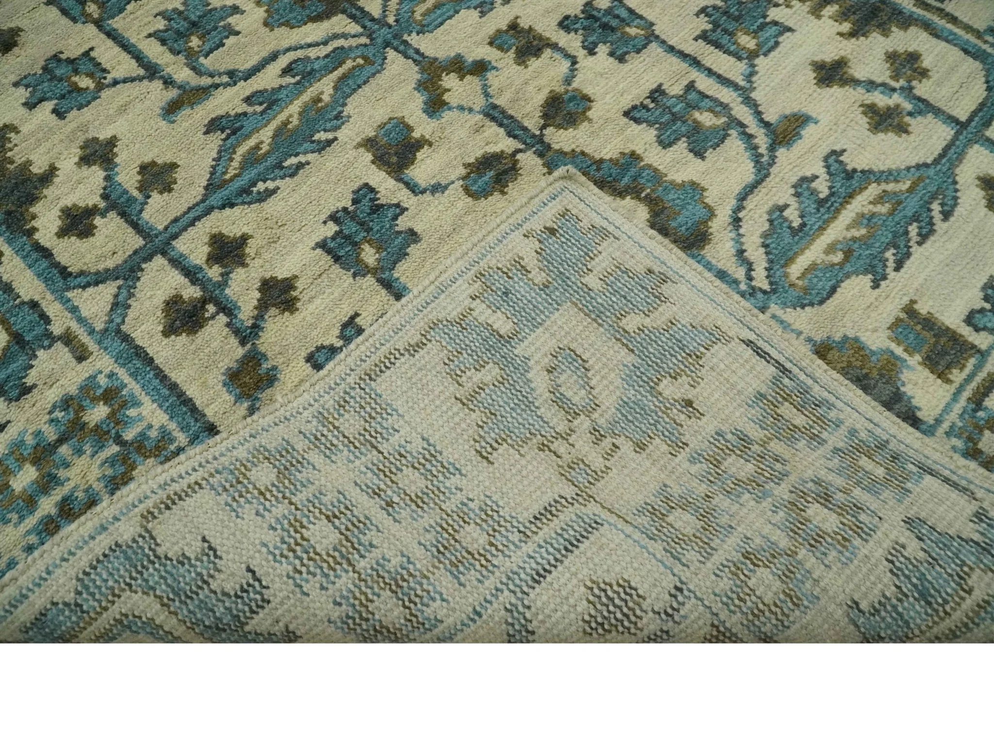 Beige, Teal and Charcoal Traditional Large Design Hand Knotted 5x8 wool Rug - Image 6