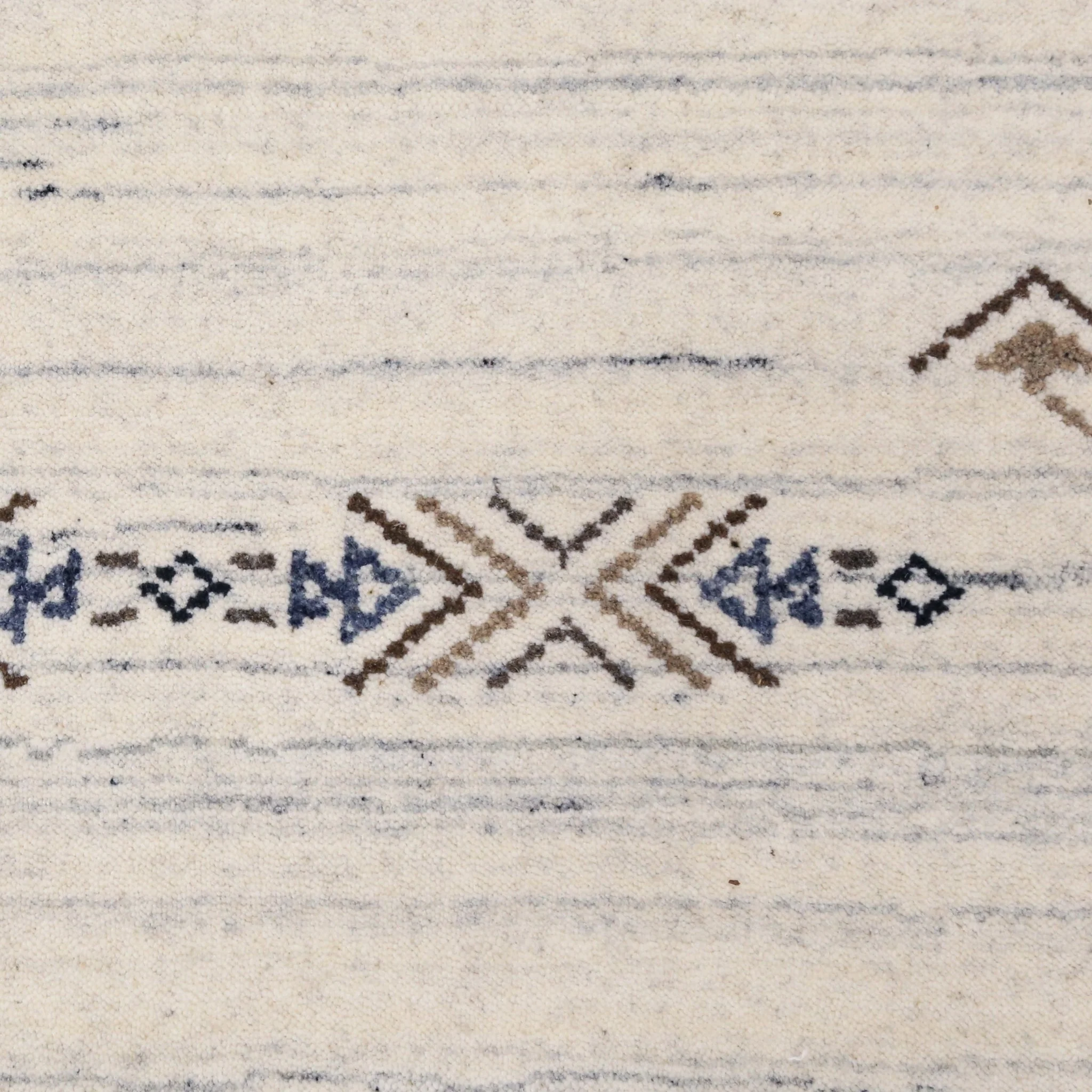 Beige Tribal Center Medallion Hand Loomed Wool Rug - Image 12