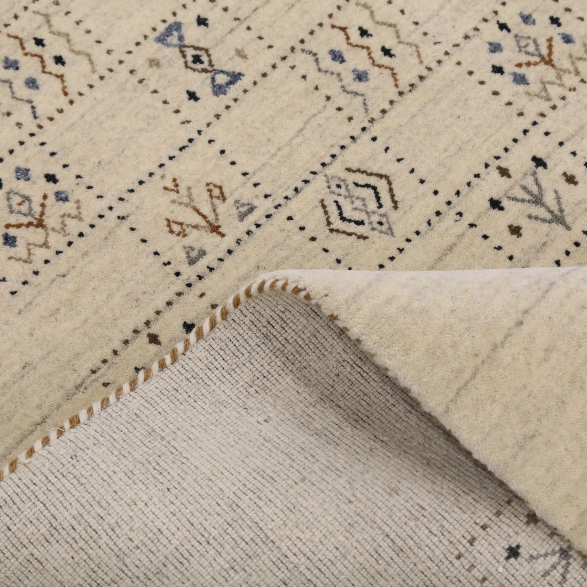 Beige Tribal Design Hand Loomed Wool Area Rug - Image 12