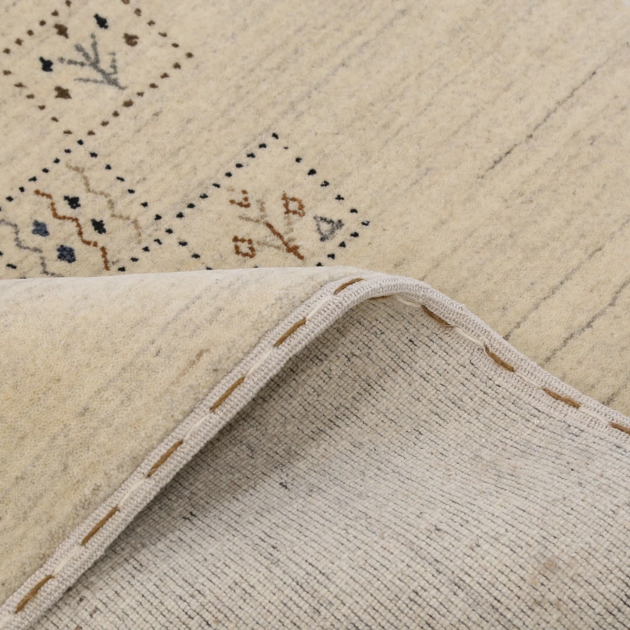 Beige Tribal Design Hand Loomed Wool Area Rug - Image 7