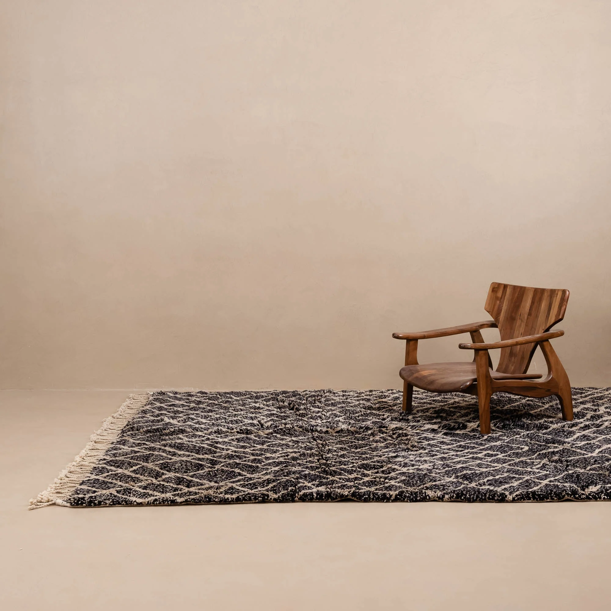 Terrain Black And Beige Moroccan Hand Knotted Wool 8x10 Rug - Image 2