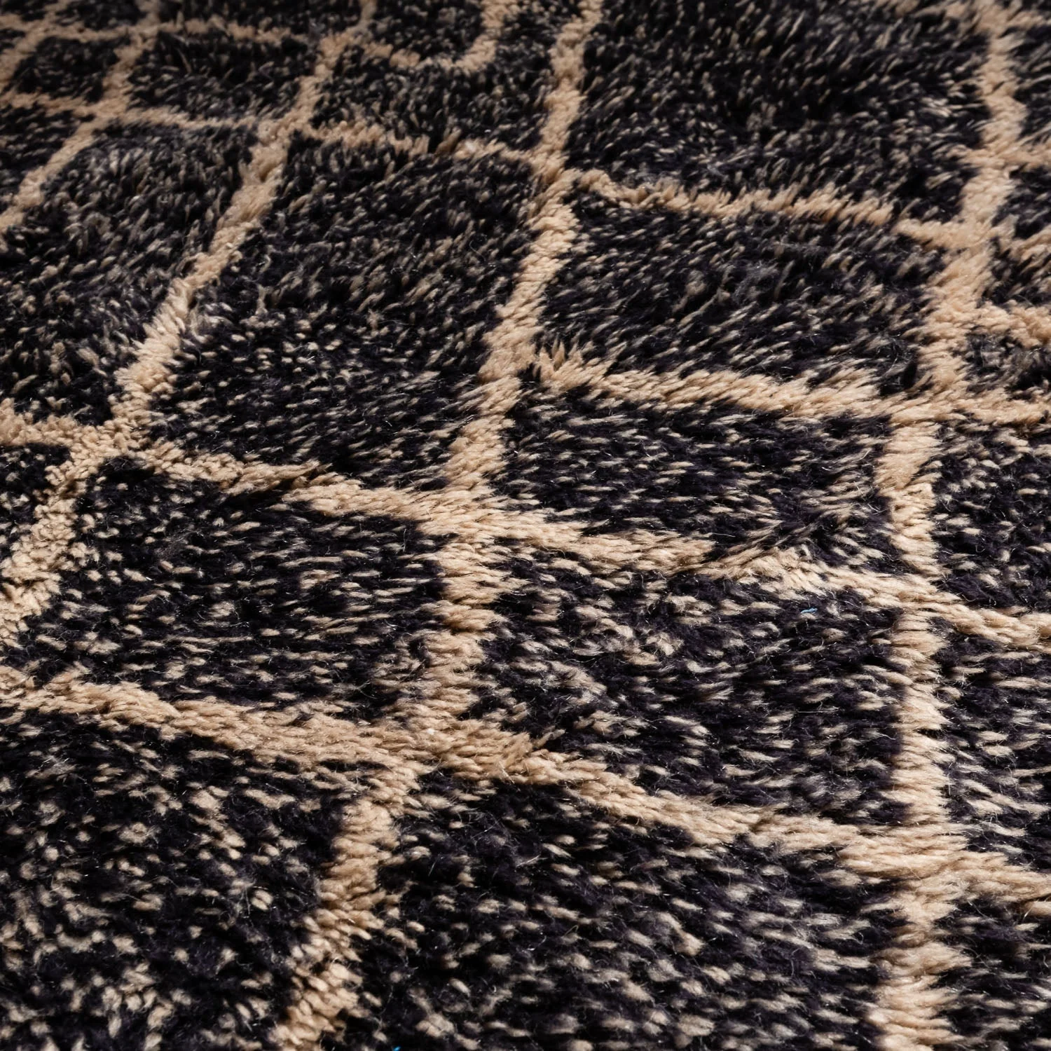 Terrain Black And Beige Moroccan Hand Knotted Wool 8x10 Rug - Image 3