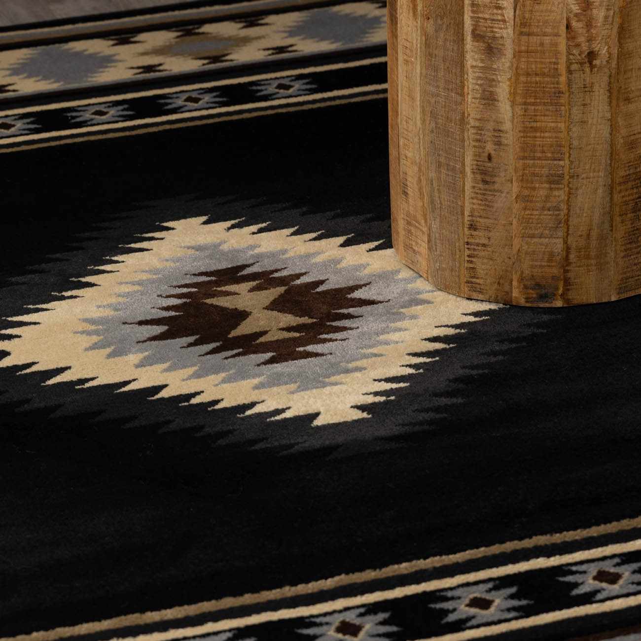 Midpines Black And Beige Southwestern Design Area Rug - Image 8