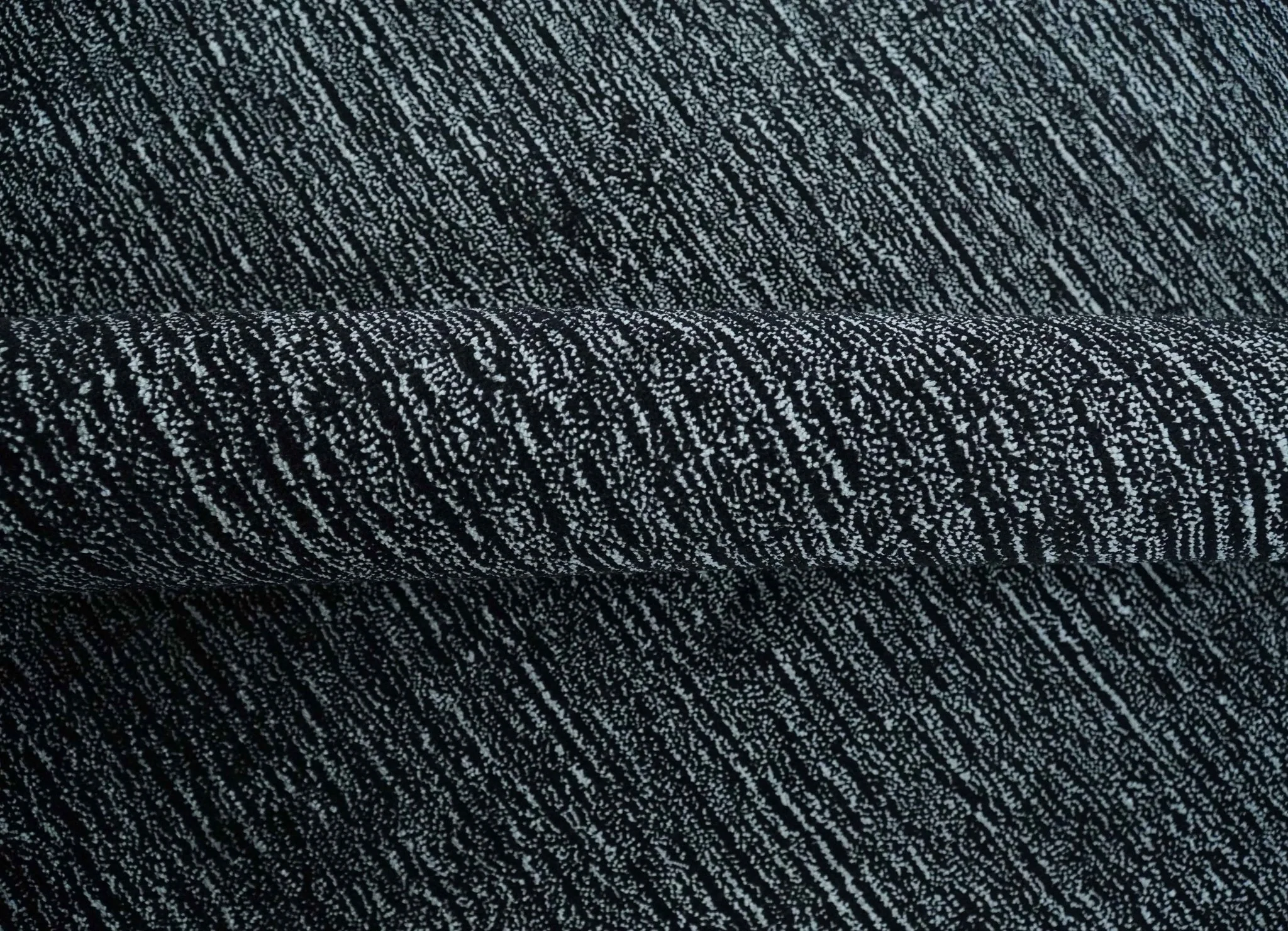 Modern Classic 8x10 Solid Plain Black and Silver Blended Hand Loomed Modern Scandinavian Art Silk Area Rug - Image 7
