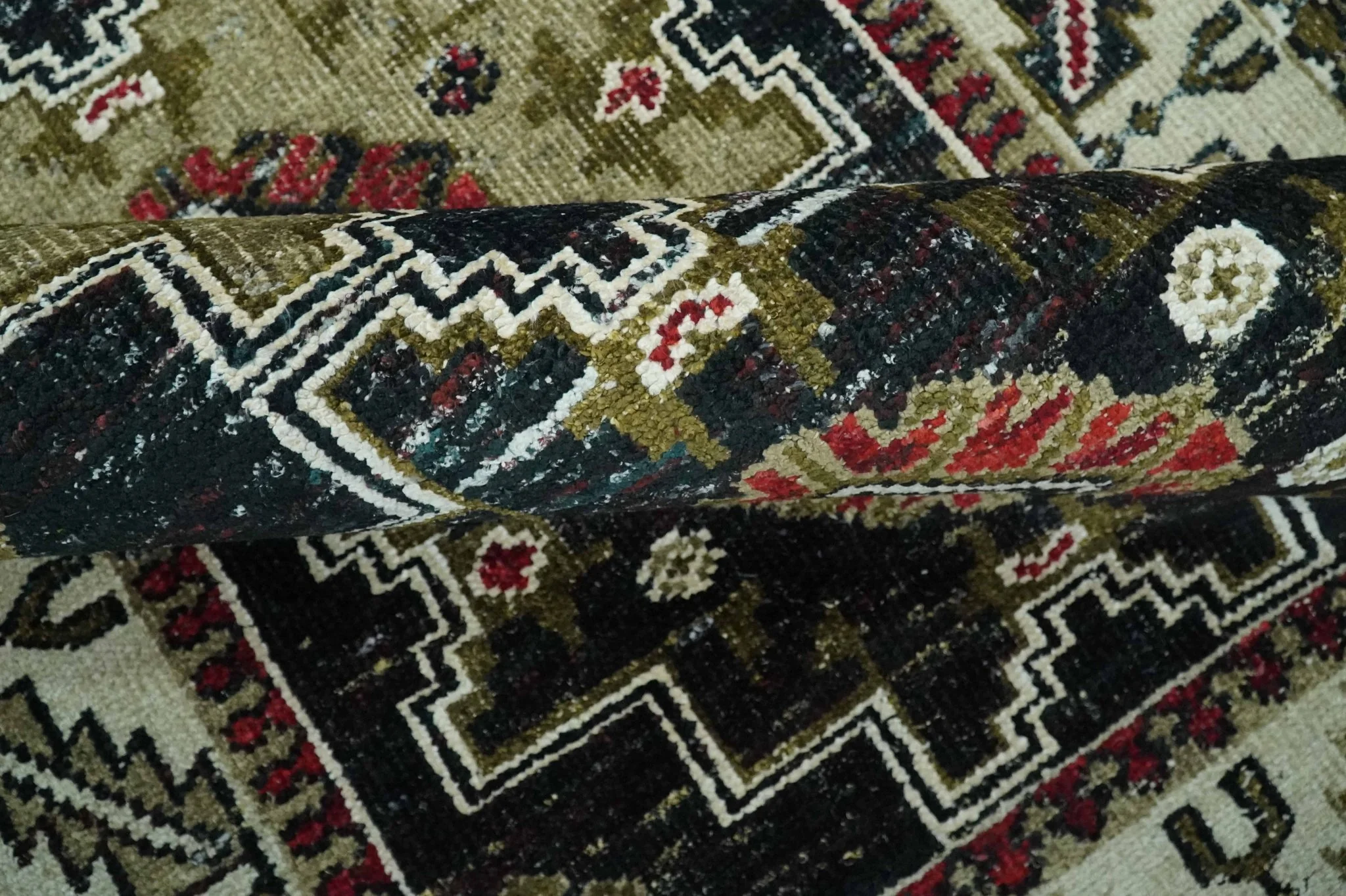 5x8 Black and Silver Traditional Heriz Hand Knotted wool area Rug - Image 7