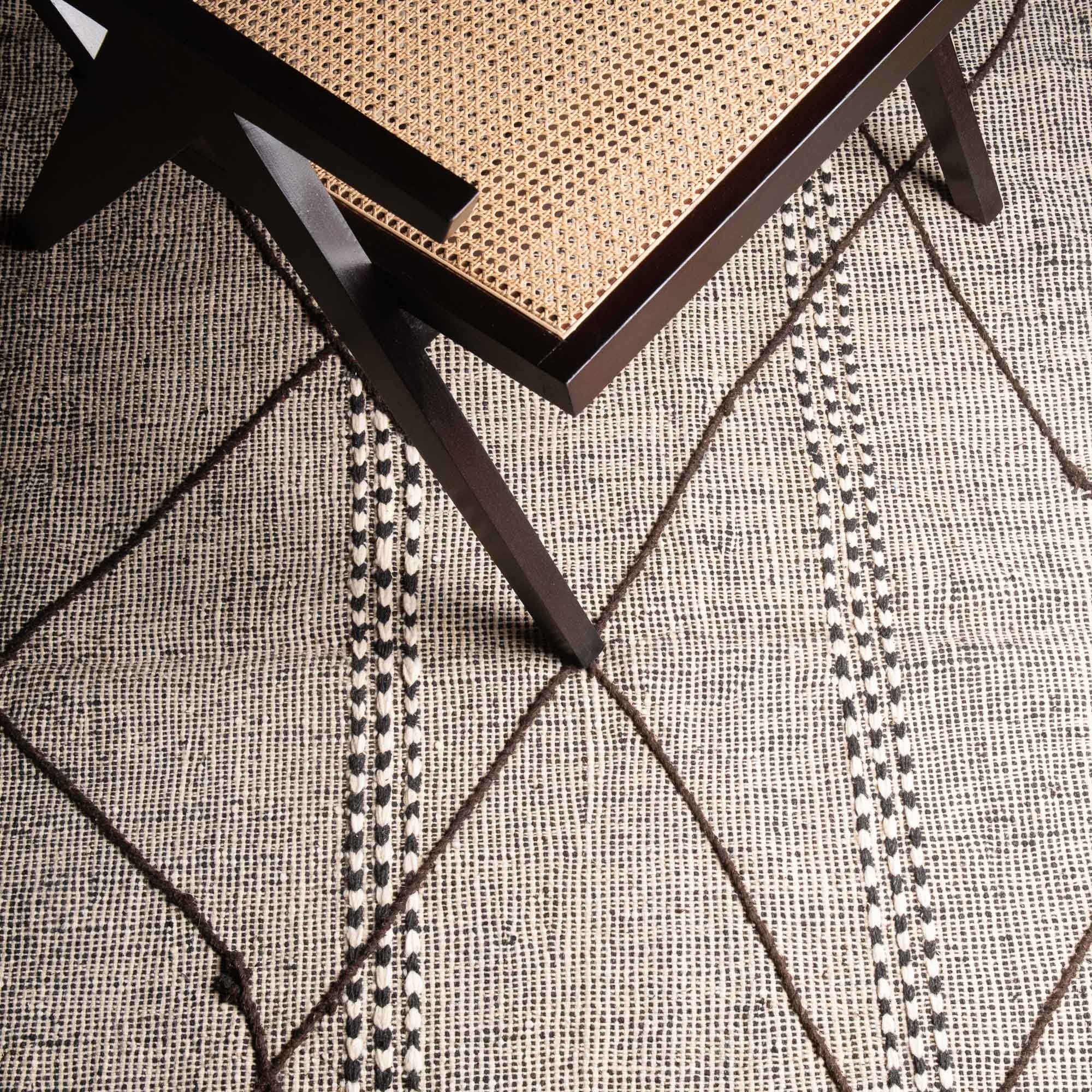 Black And White Contemporary Moroccan Design Hand Knotted 6.6x9.6 Wool Rug - Image 7