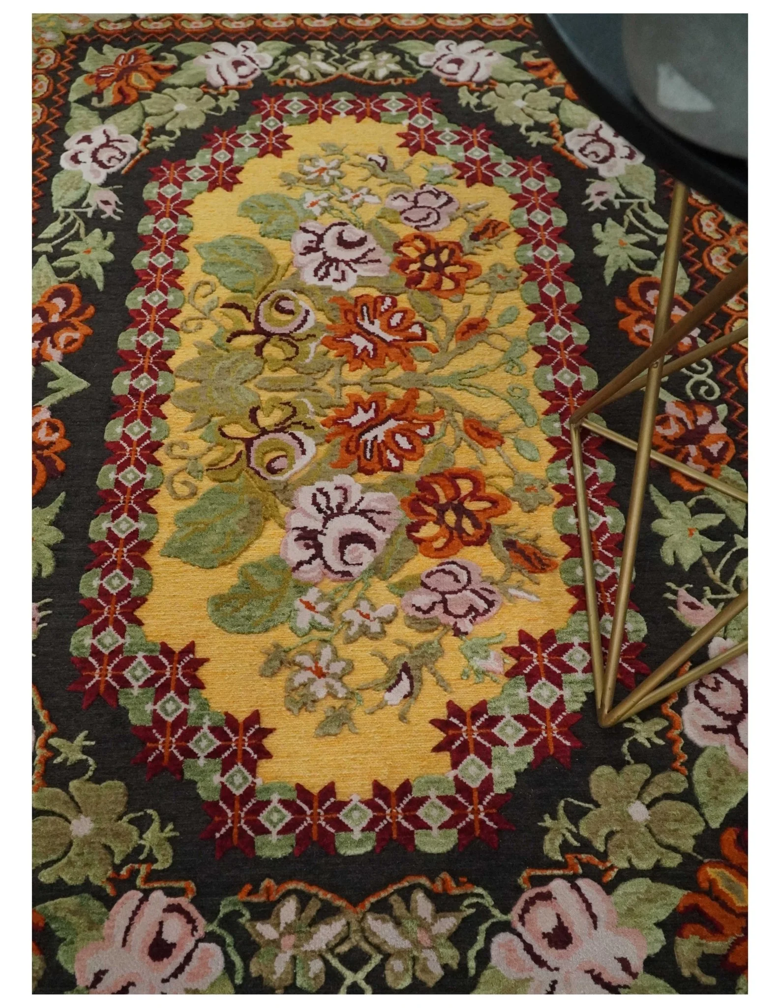 5x7 Flatwoven Soumak Black, Yellow, Green and Gold Flower Wool Hand Woven Antique Design Rug | KNT39 - Image 2