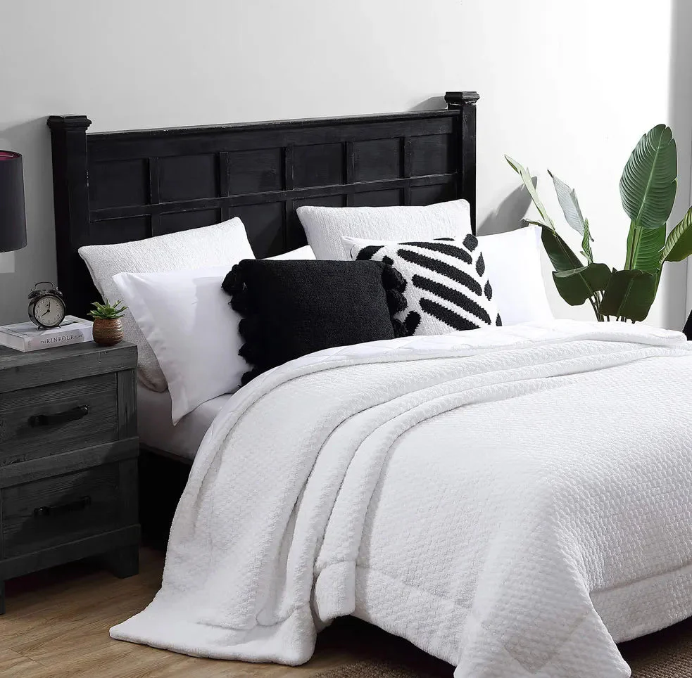 Soft And Comfy Black and White Chevron Tulum Throw Pillow - Image 5