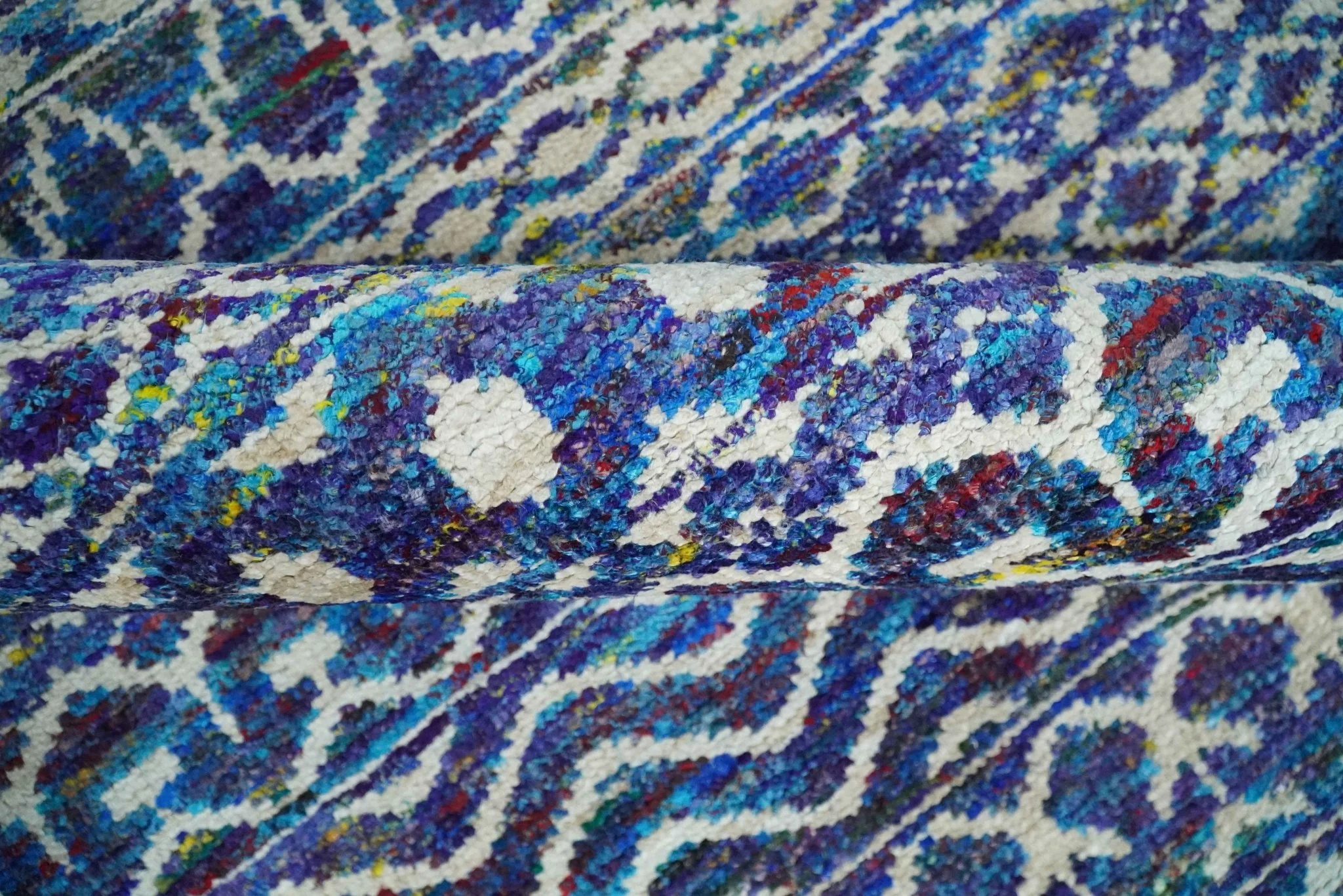 Hand Knotted Blue and Ivory 5.6x8.5 Modern Contemporary Southwestern Tribal Trellis Recycled Art Silk Area Rug - Image 8