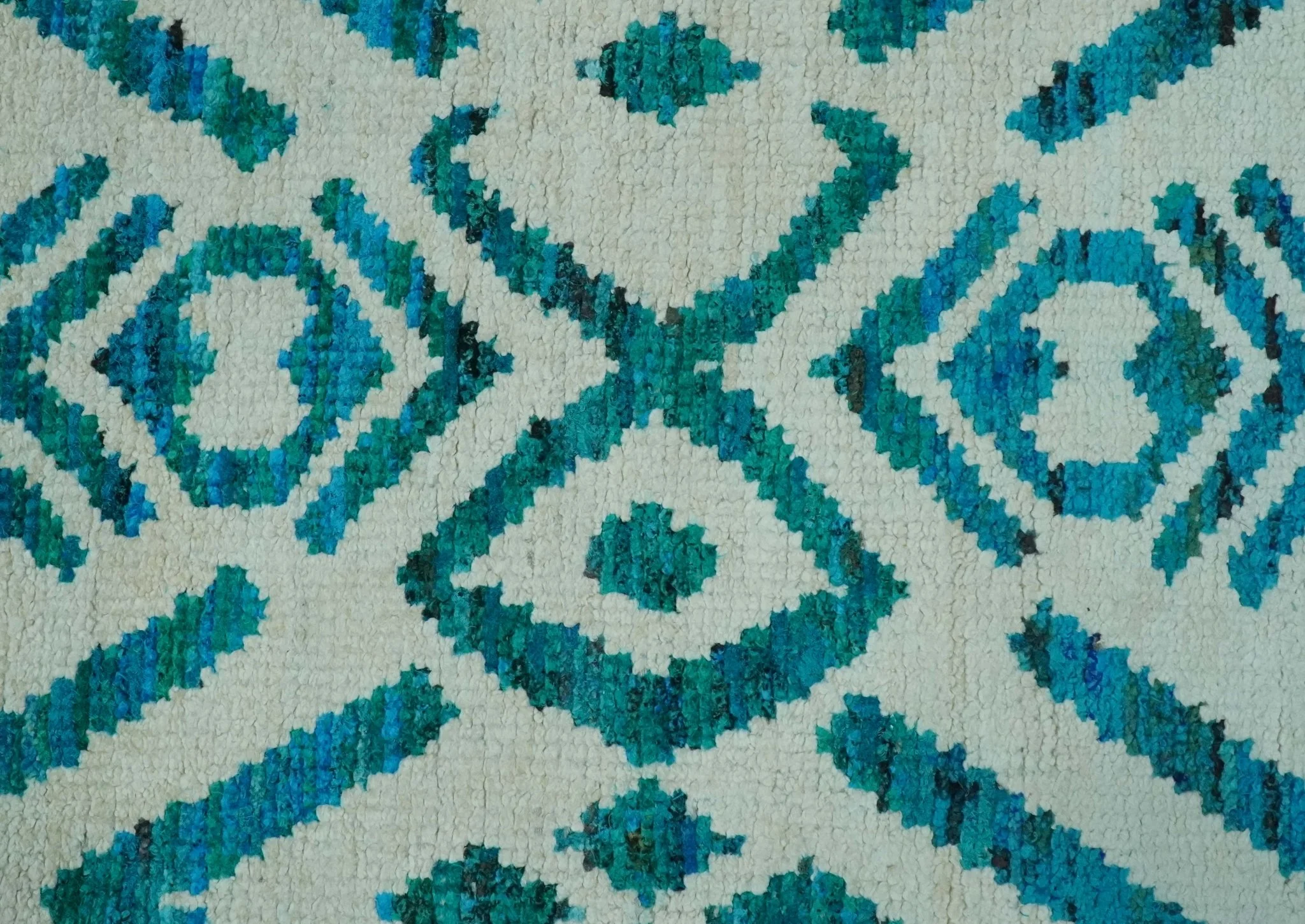 Blue and Ivory 5.6x8 Traditional Ikat design Hand Knotted wool area rug - Image 4
