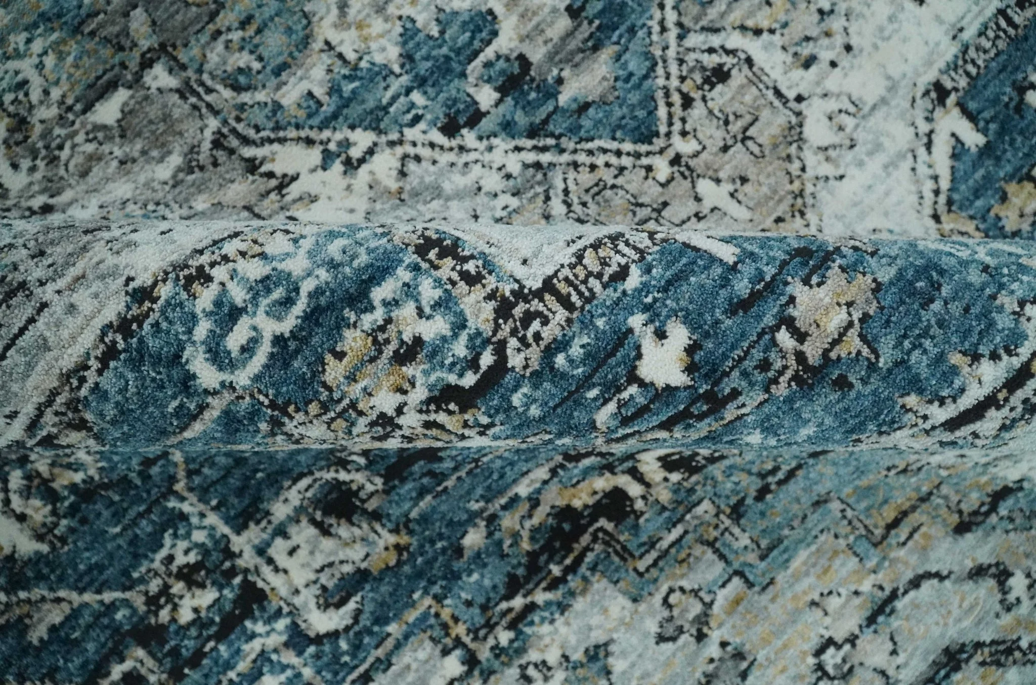 Blue, Beige and Black Antique Finish, Vintage look, Art Silk Area Rug, Living Room Rug | TRDMM1 - Image 5
