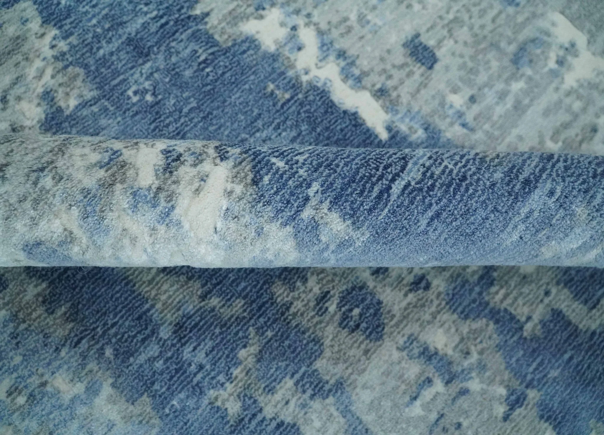Blue, Ivory and Gray Modern Abstract 6x9 Hand Loomed Blended wool and Art silk Area Rug - Image 6
