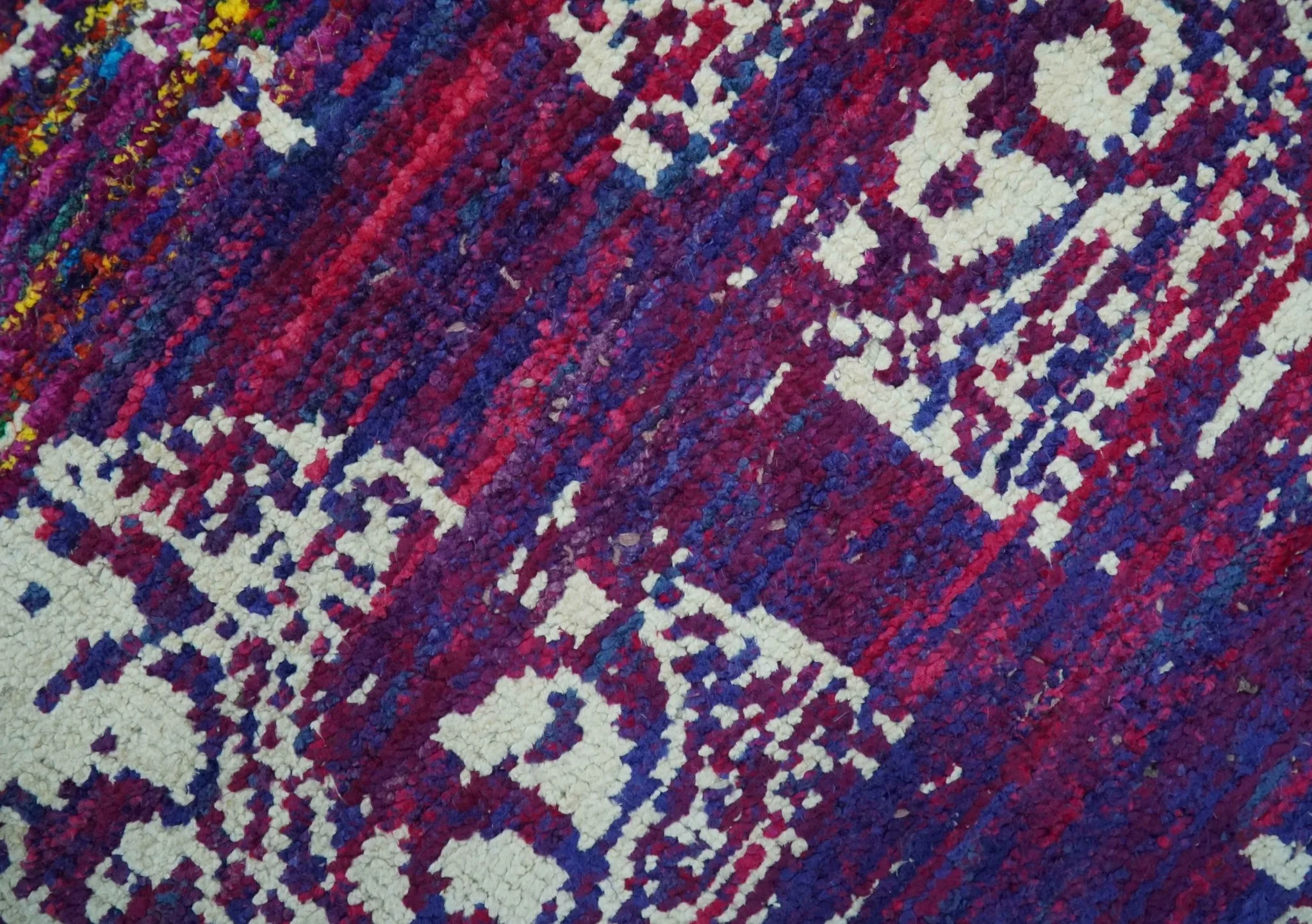 5x8 Purple, Maroon and Ivory Traditional Large Ikat Design Hand Knotted wool Area Rug - Image 4