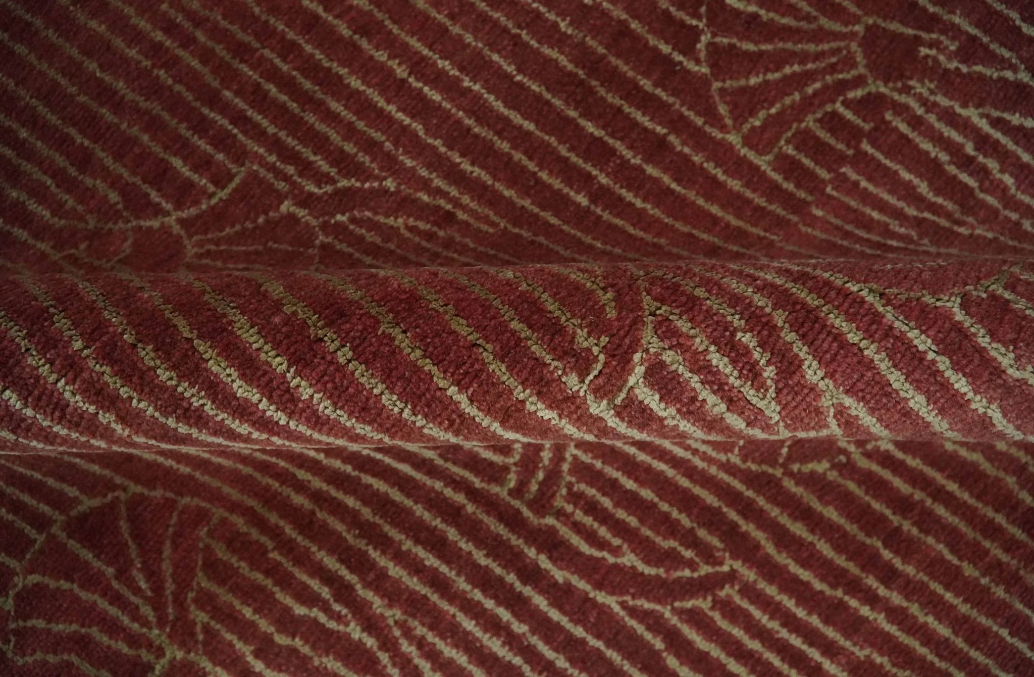 Brown and Gold Modern Stripes Shehnai Print 5x8 Hand loom wool and Art Silk Area Rug - Image 6