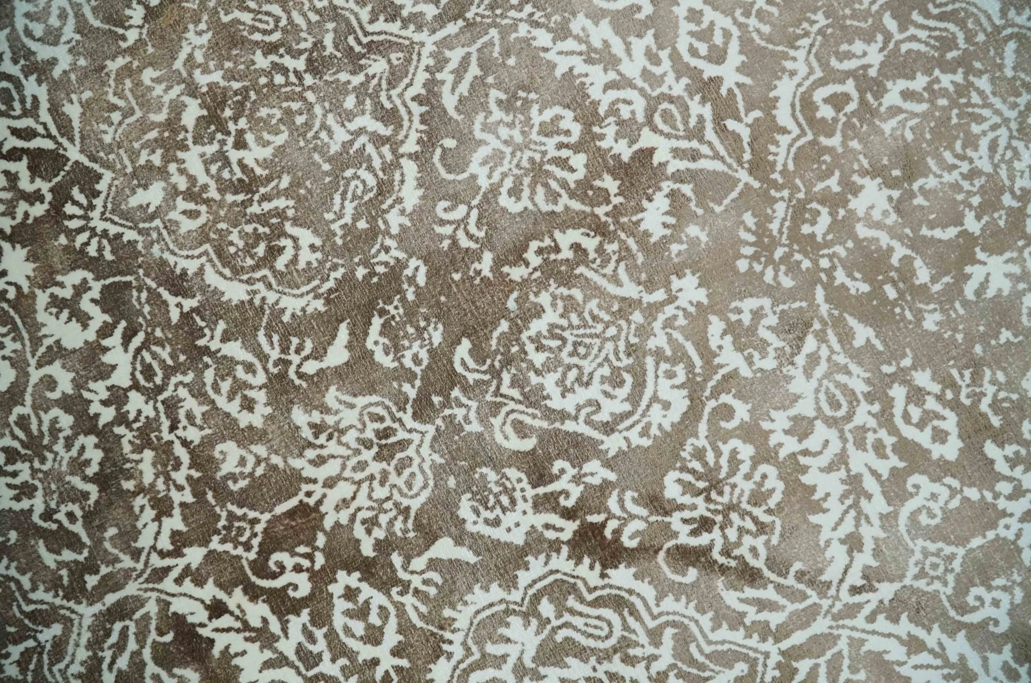 Floral Brown and Ivory Traditional Ikat Large Design 5.6x8 Hand loom Viscose Area Rug - Image 5