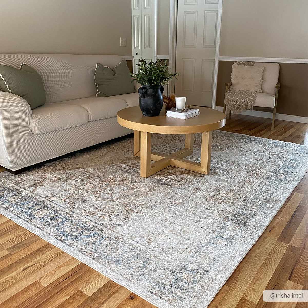 Antique Finish Brown, Silver and Charcoal Traditional Design Washable Area Rug - Image 9