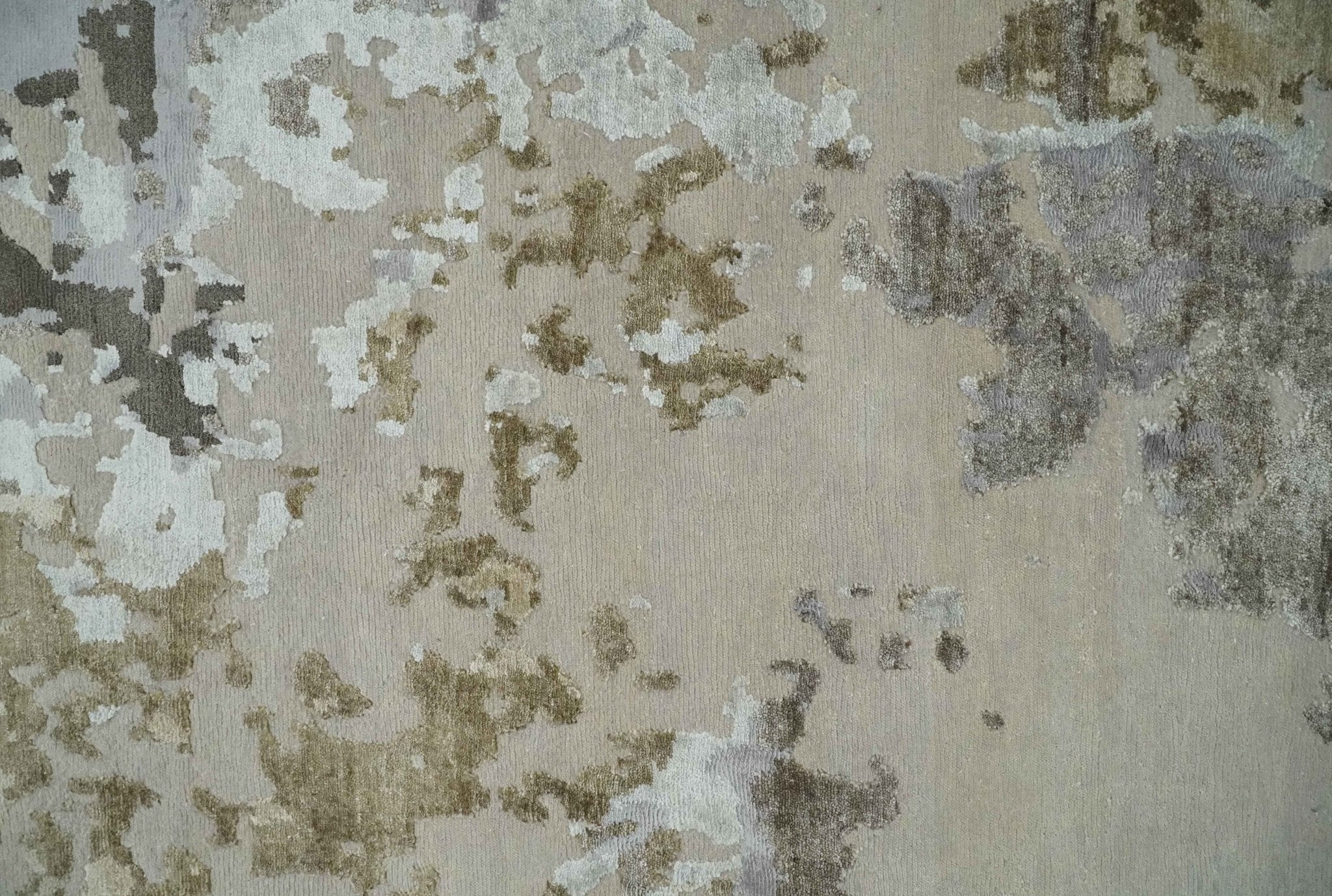 Premium Hand knotted Camel, Silver, Olive and Charcoal modern Abstract wool and Silk Blended 8x10 Area Rug - Image 4