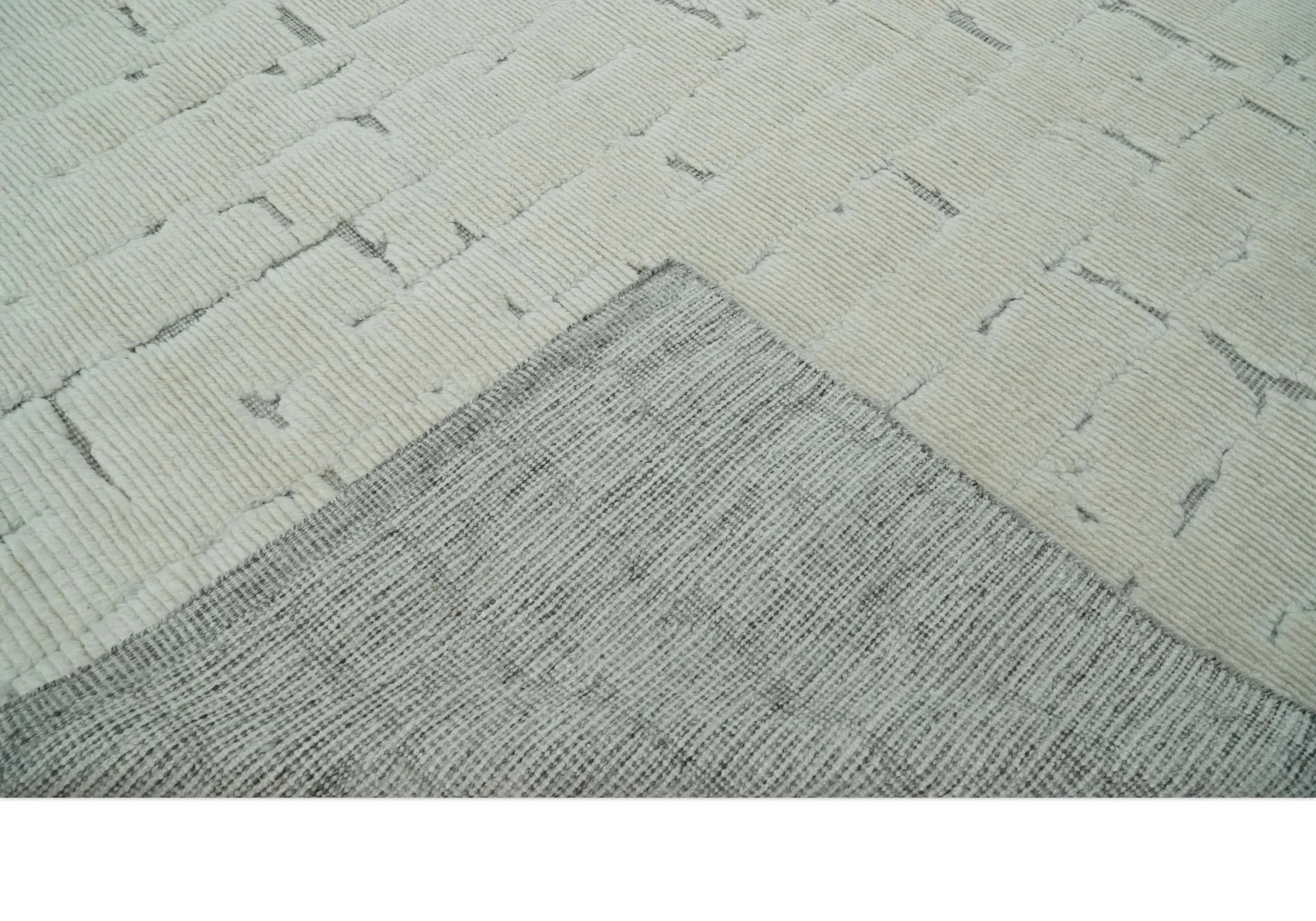 8x10 carved pattern Beige and Gray hand knotted wool rug - Image 8