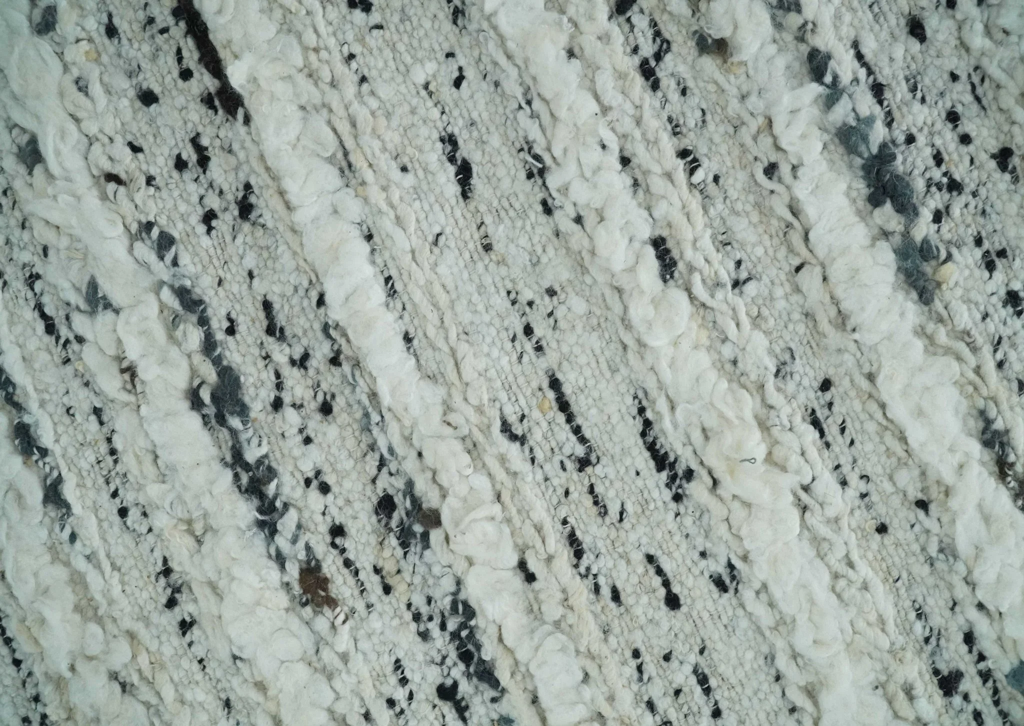 8x10  Contemporary Loop and Cut texture Hand knotted Ivory and Charcoal wool Area Rug - Image 4