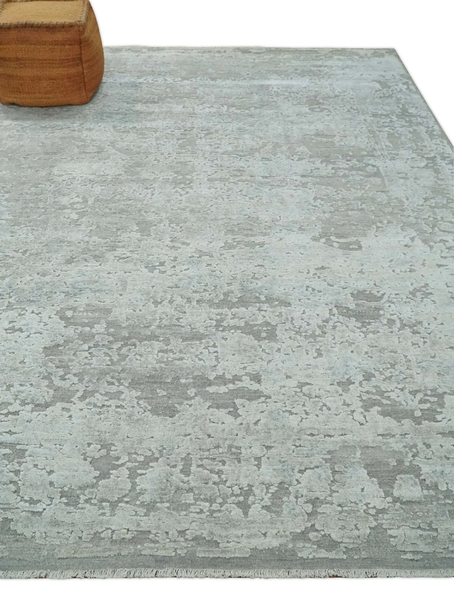 Hand Carved Texture Modern abstract Silver and Gray Hand Knotted 8x10 wool and Art Silk Area Rug - Image 3