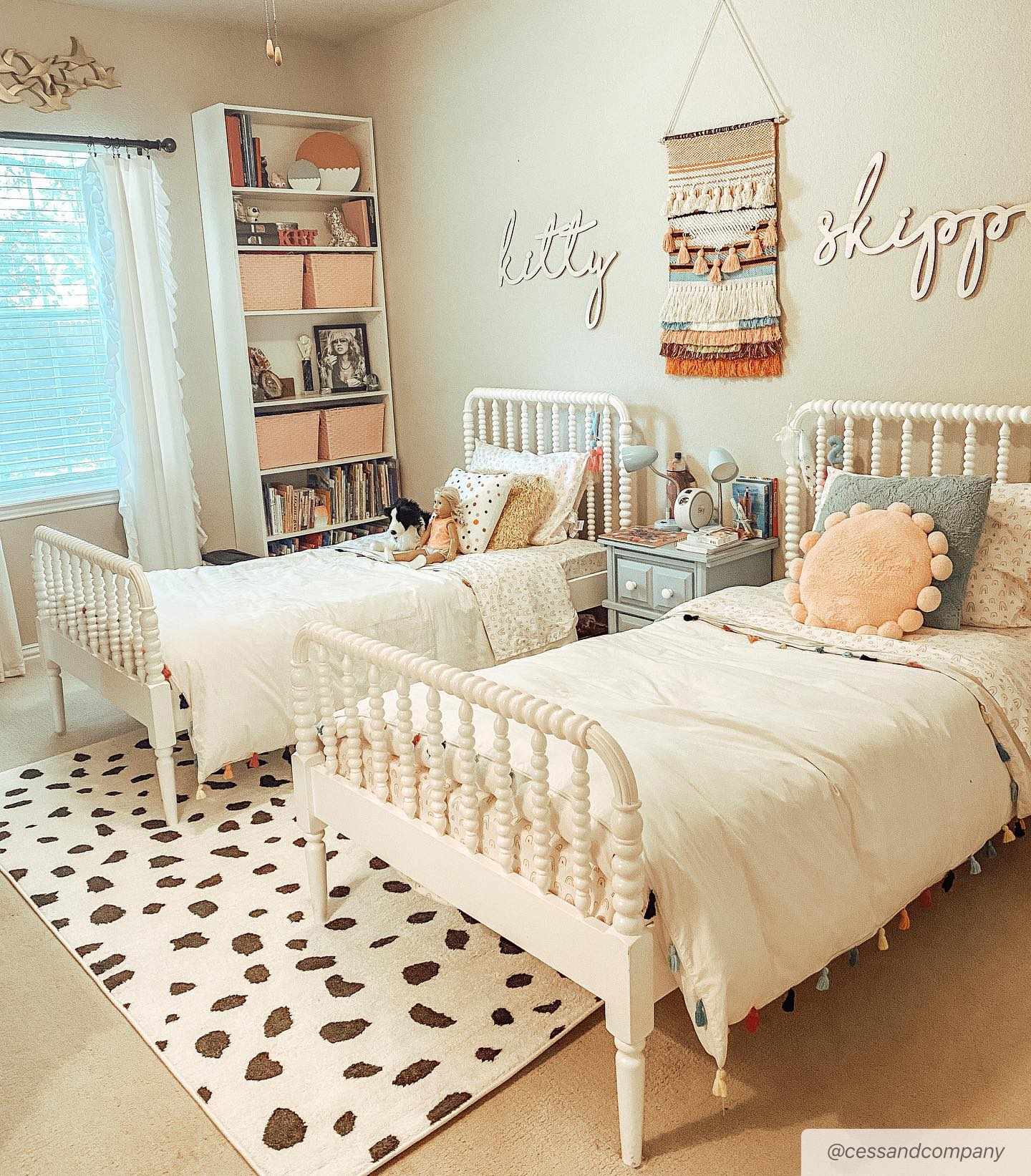 Chaia Dotted Modern Ivory and Charcoal Stripes Texture area rug - Image 3