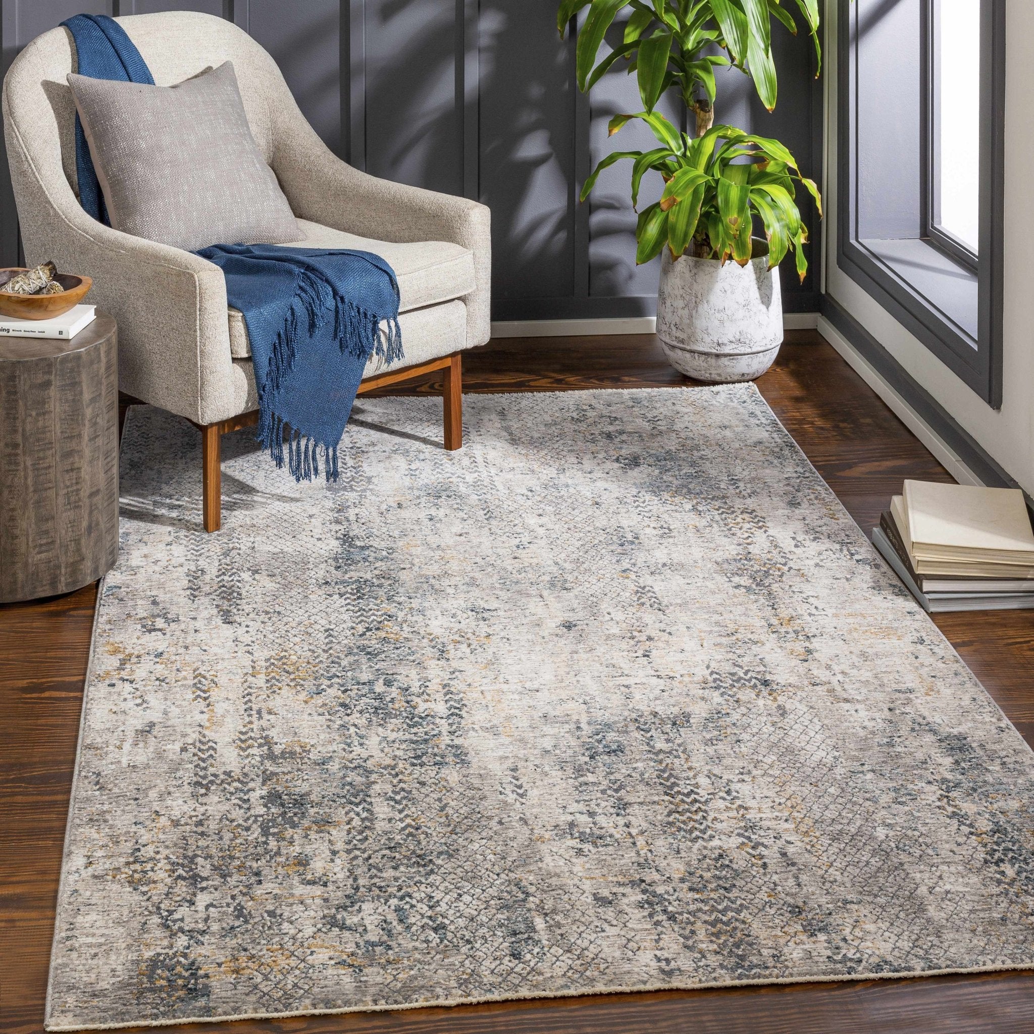 Charcoal And Beige Contemporary Rug - Image 2