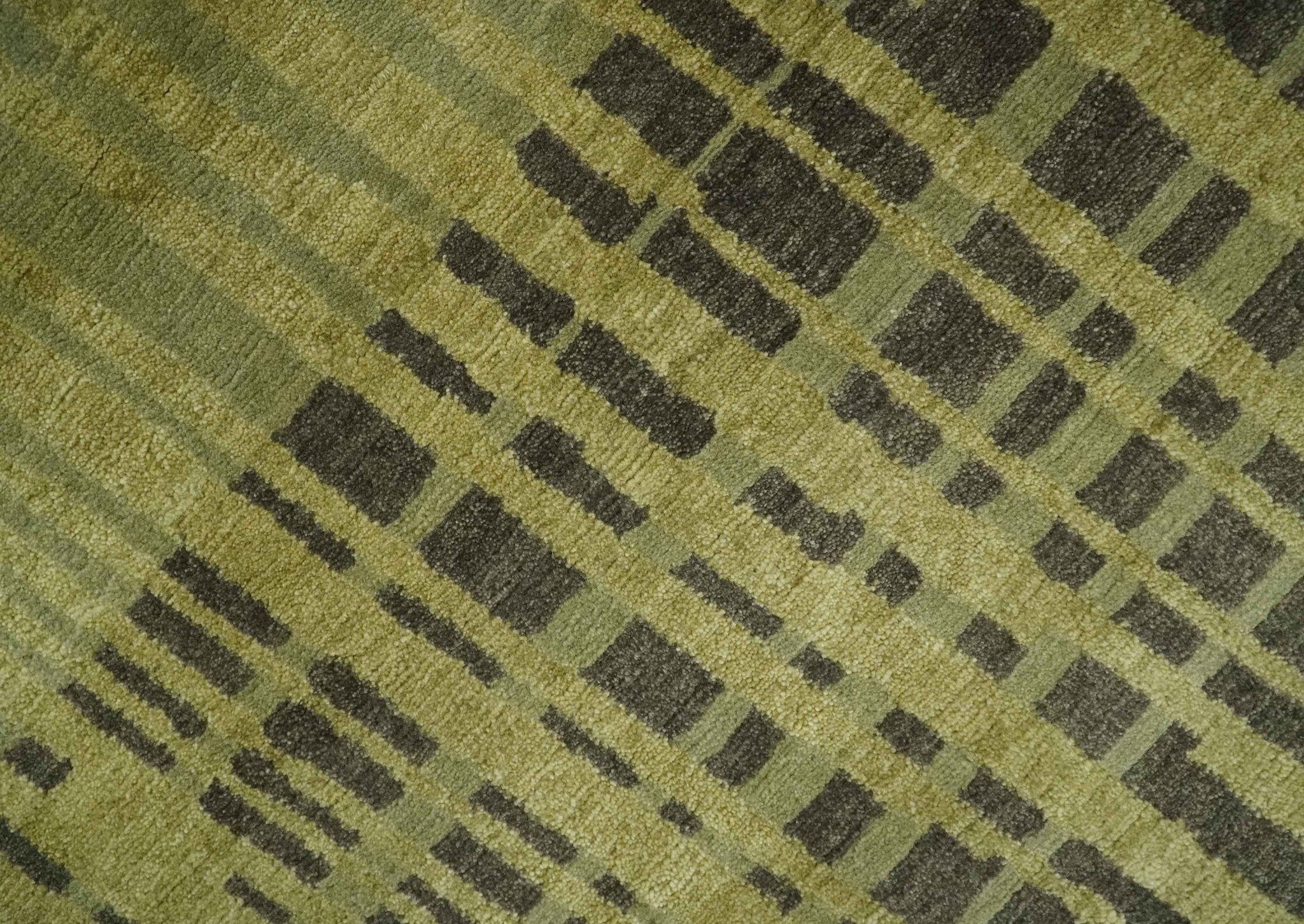 Charcoal and Olive Modern Stripes Design 5.8x7.10 Hand loom wool area Rug - Image 5