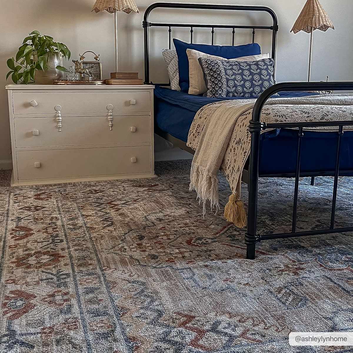 Charcoal, Camel, Silver and Brown Traditional Heriz Area Rug - Image 3