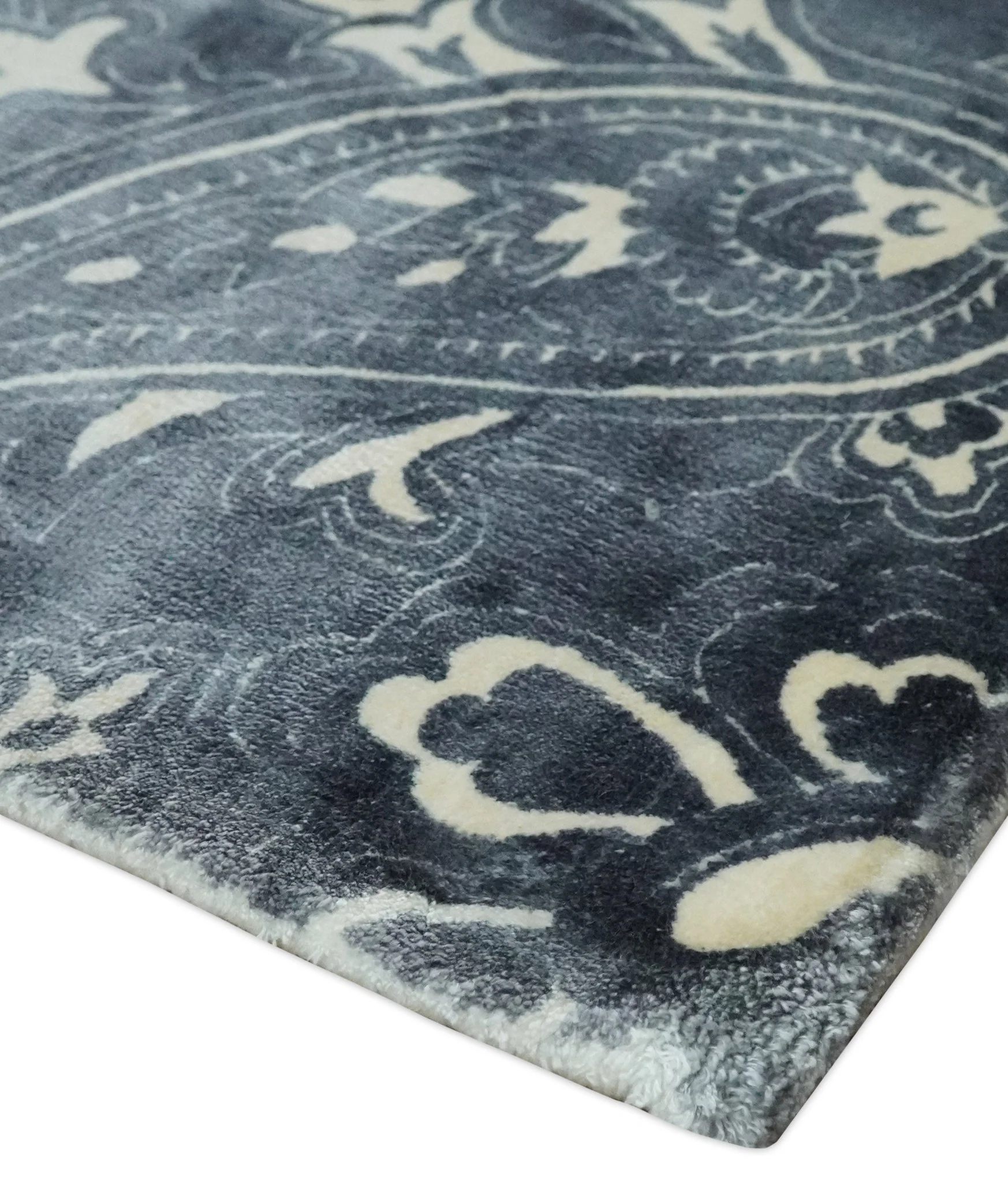 Premium look Charcoal, Ivory and Silver Hand loom Traditional Boteh Design Wool and Viscose Area Rug - Image 6