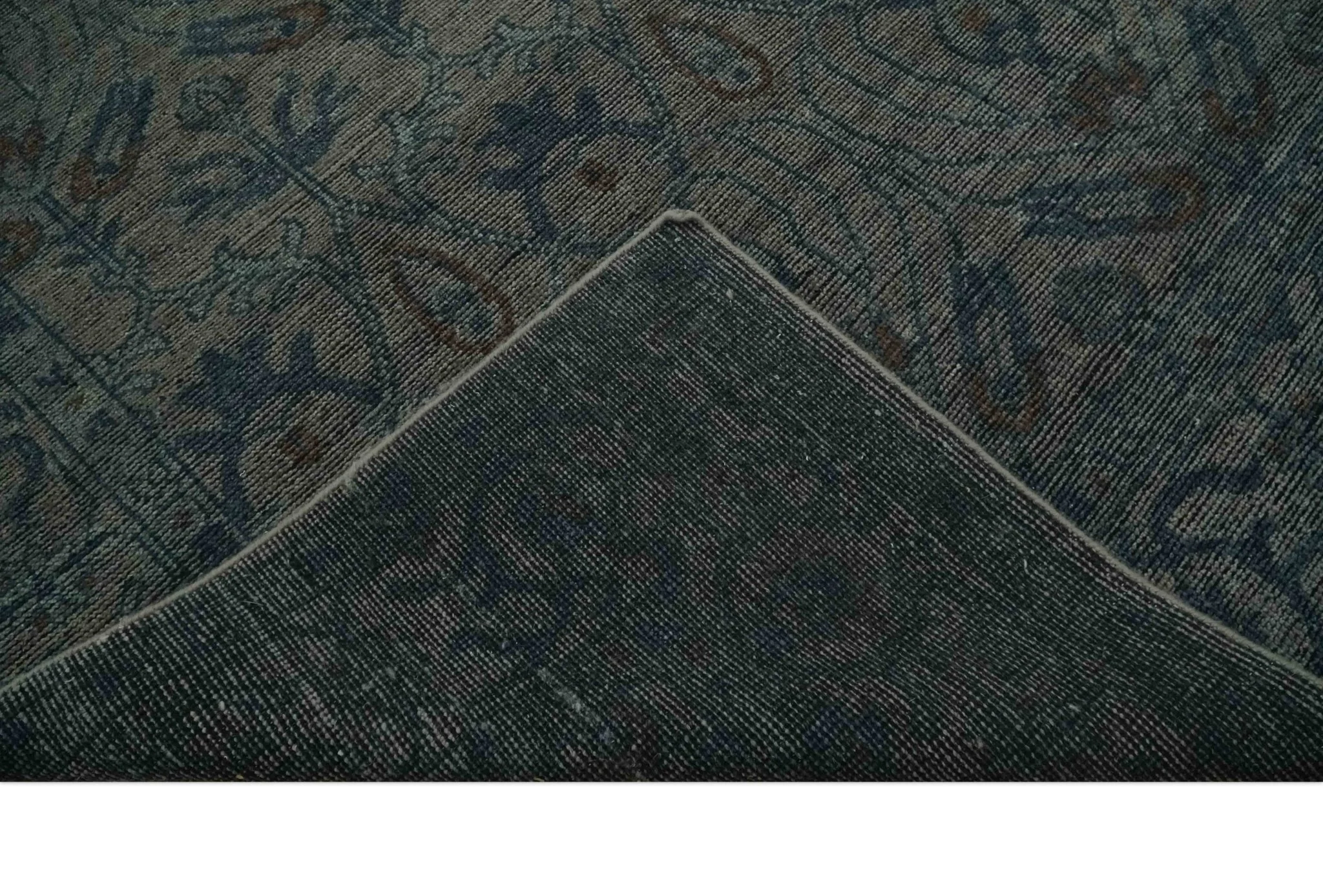 Antique look Gray, Taupe and Gray 8x10 Traditional Design wool Rug - Image 6