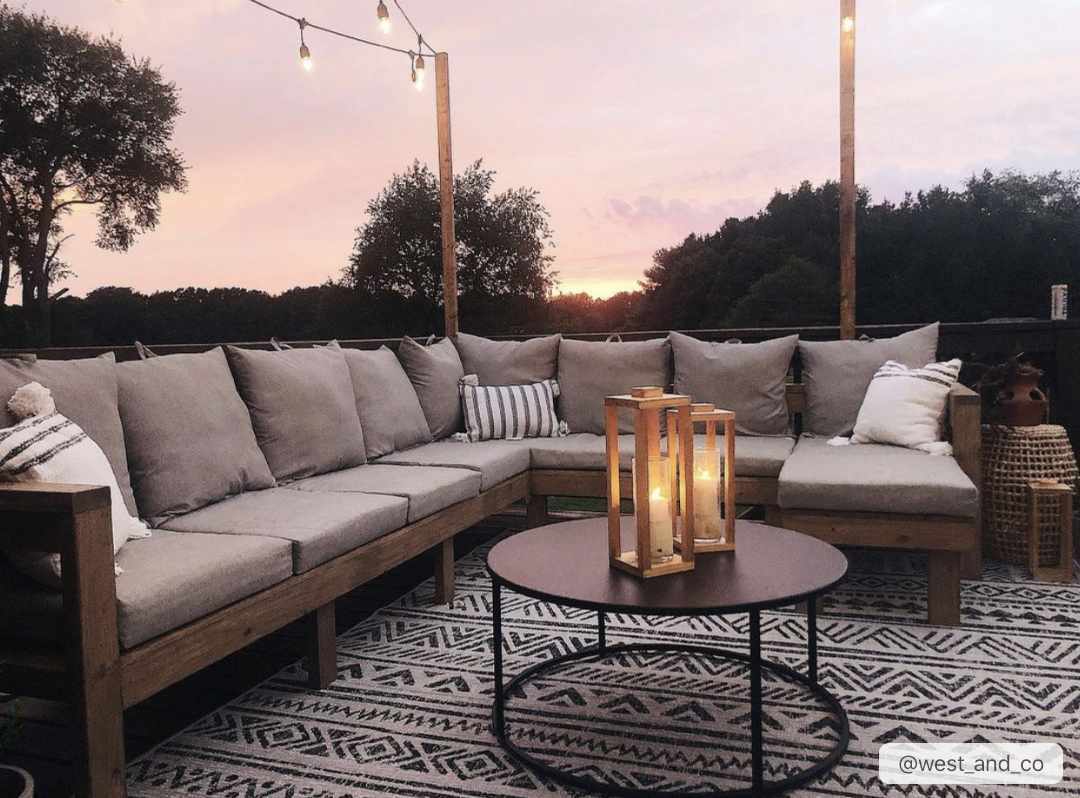 Modern Stripes Chevron Design Ivory and Charcoal Outdoor Safe Area Rug - Image 3