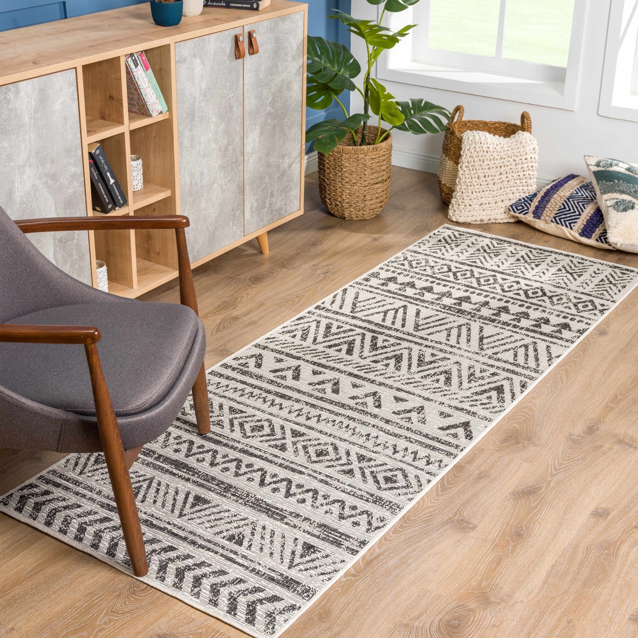 Modern Stripes Chevron Design Ivory and Charcoal Outdoor Safe Area Rug - Image 5