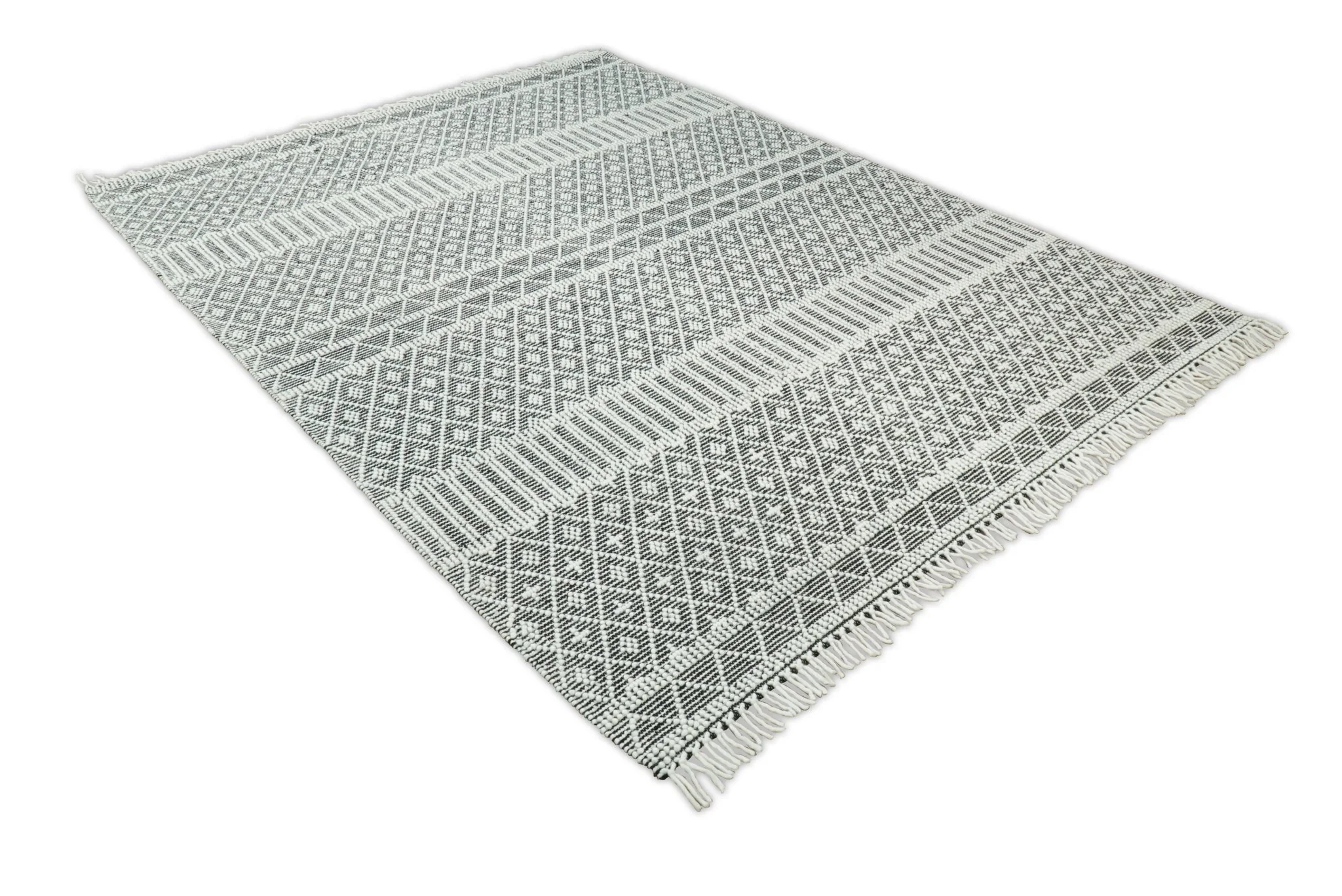 Contemporary Hand Woven Black and White Woolen Trellis Area Rug - Image 5