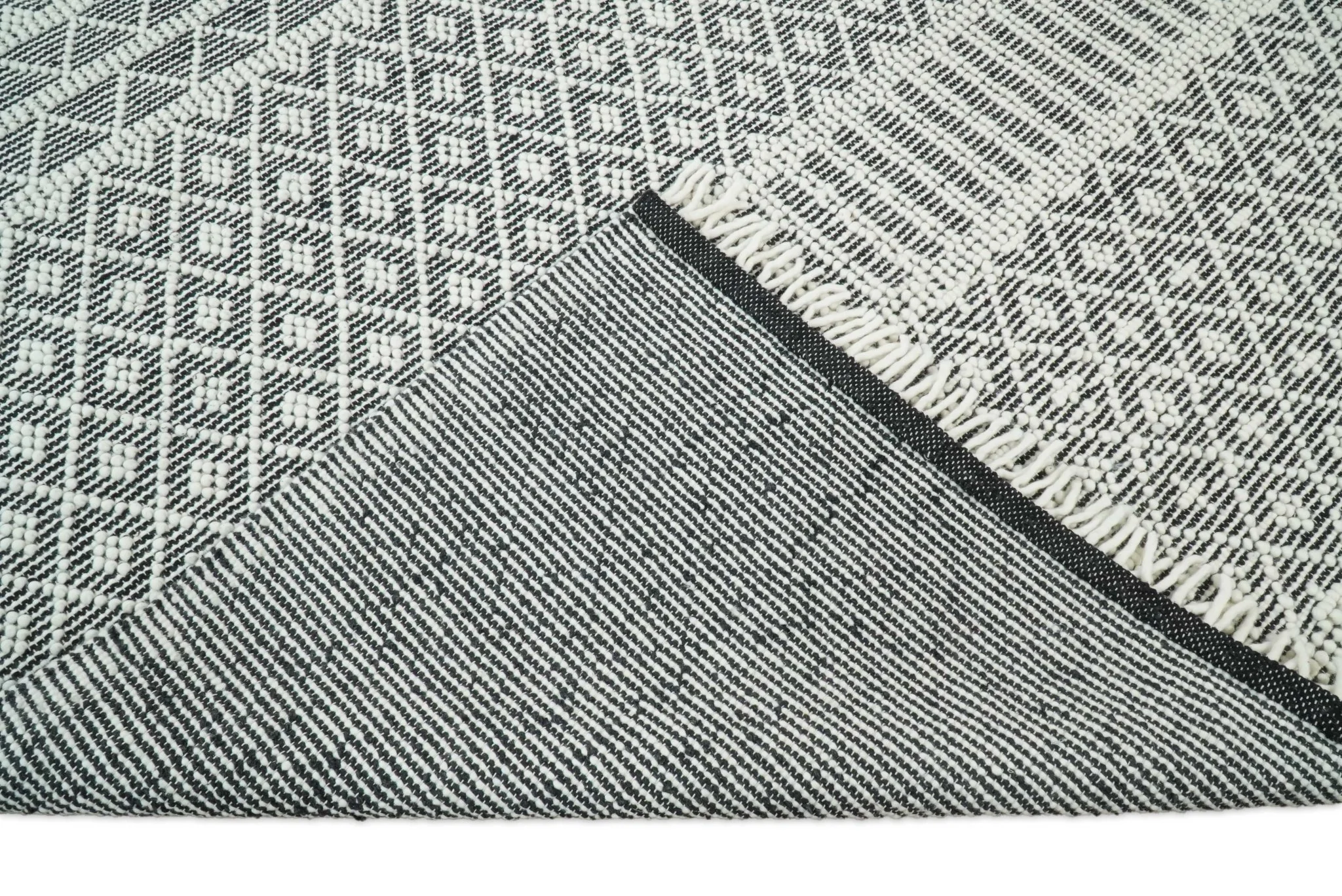Contemporary Hand Woven Black and White Woolen Trellis Area Rug - Image 8