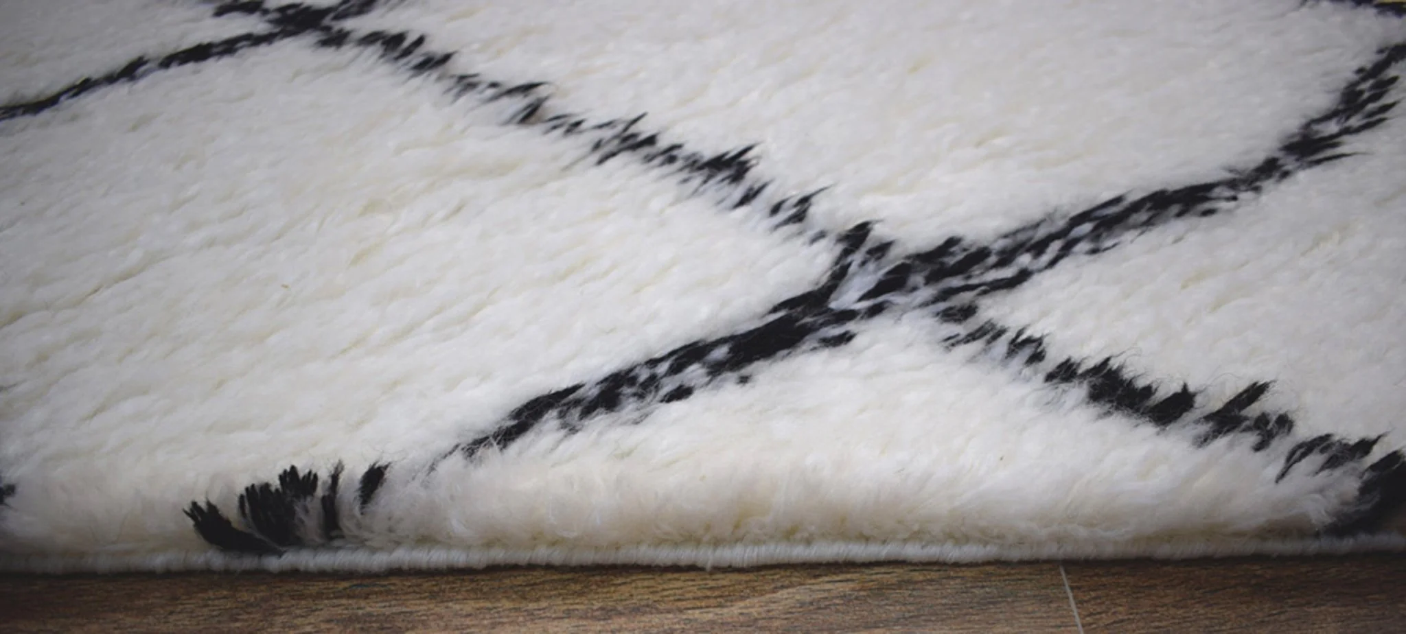Contemporary Hand Woven Plus Moroccan Fine Wool Area Rug - Image 10