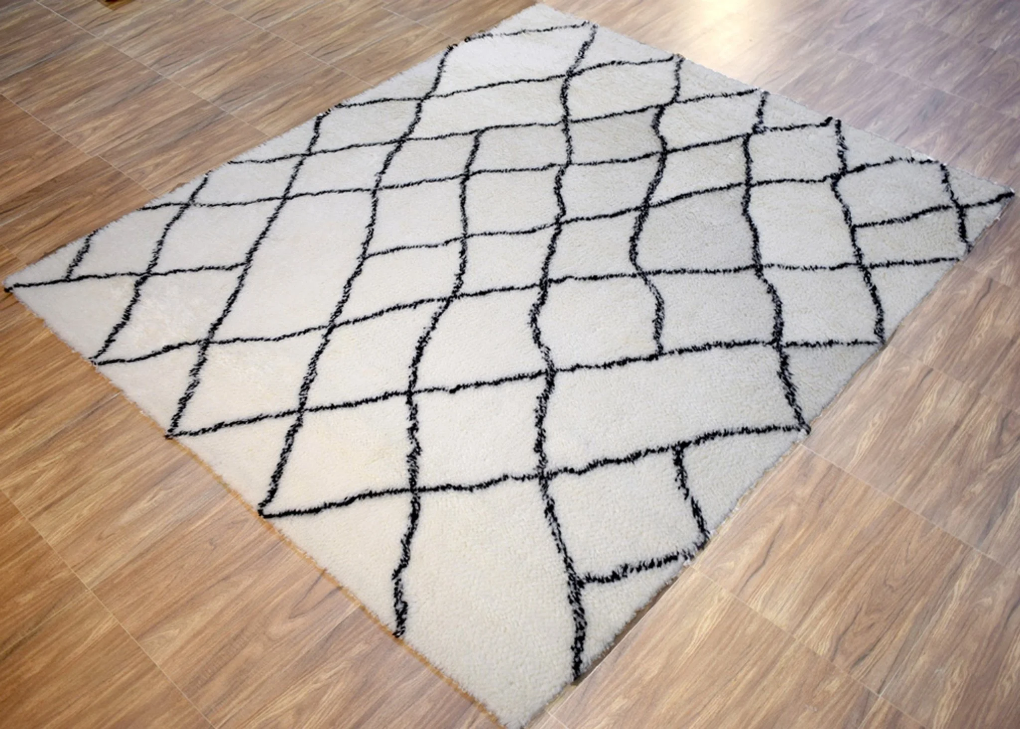 Contemporary Hand Woven Plus Moroccan Fine Wool Area Rug - Image 4