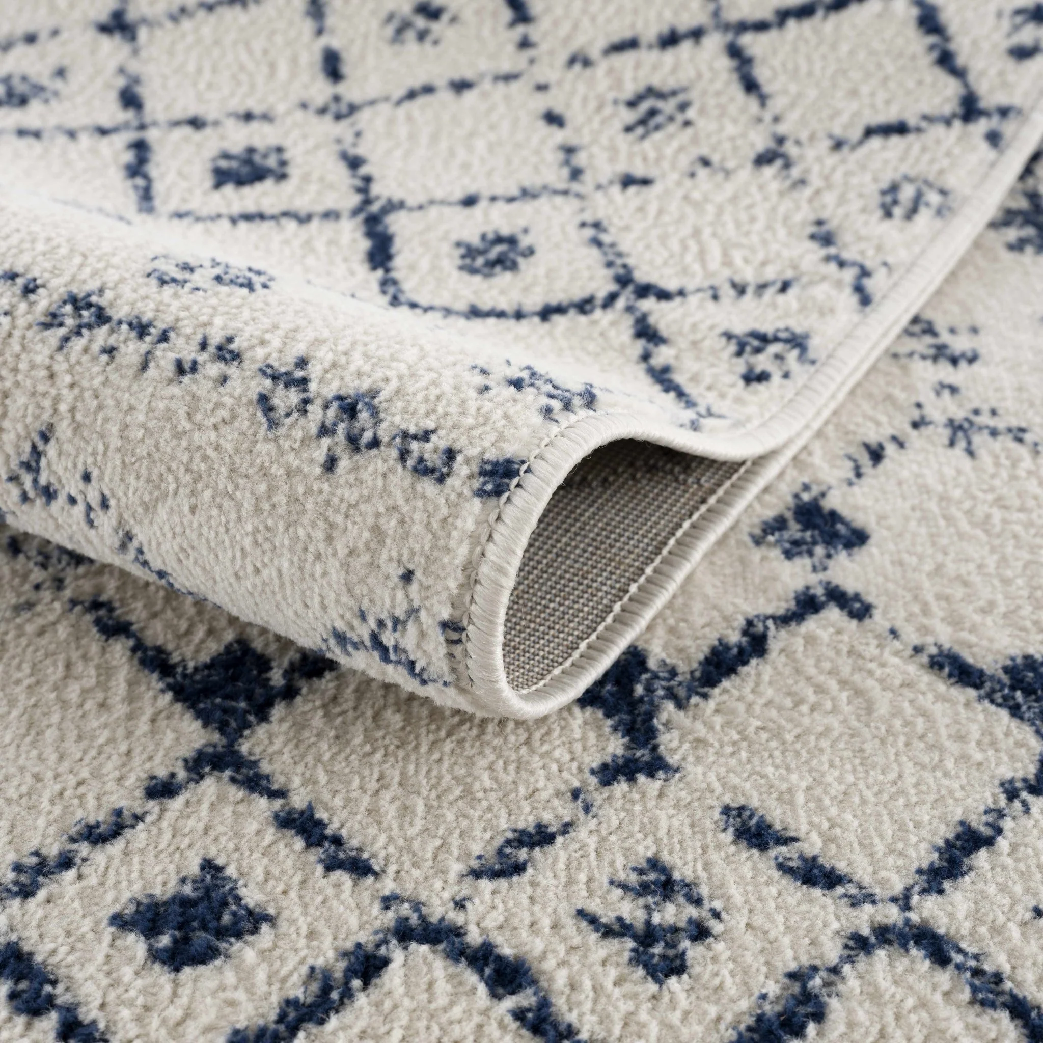 Contemporary Ivory and Blue Tribal Trellis Medium pile Area Rug - Image 8