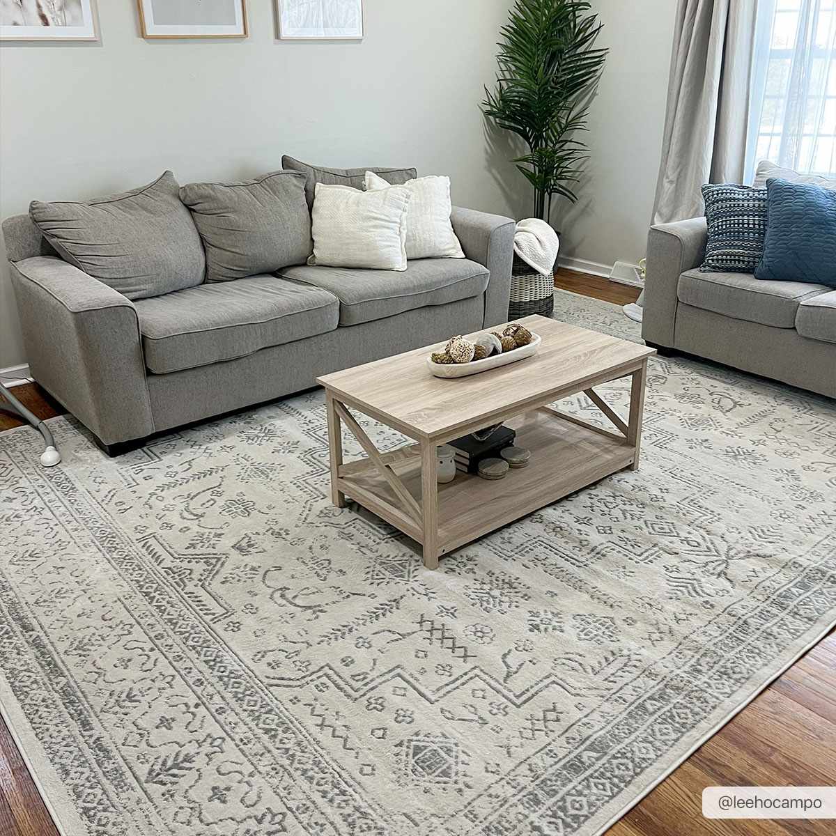 Traditional Medallion Design Contemporary Ivory and Gray Medium pile Area Rug - Image 2