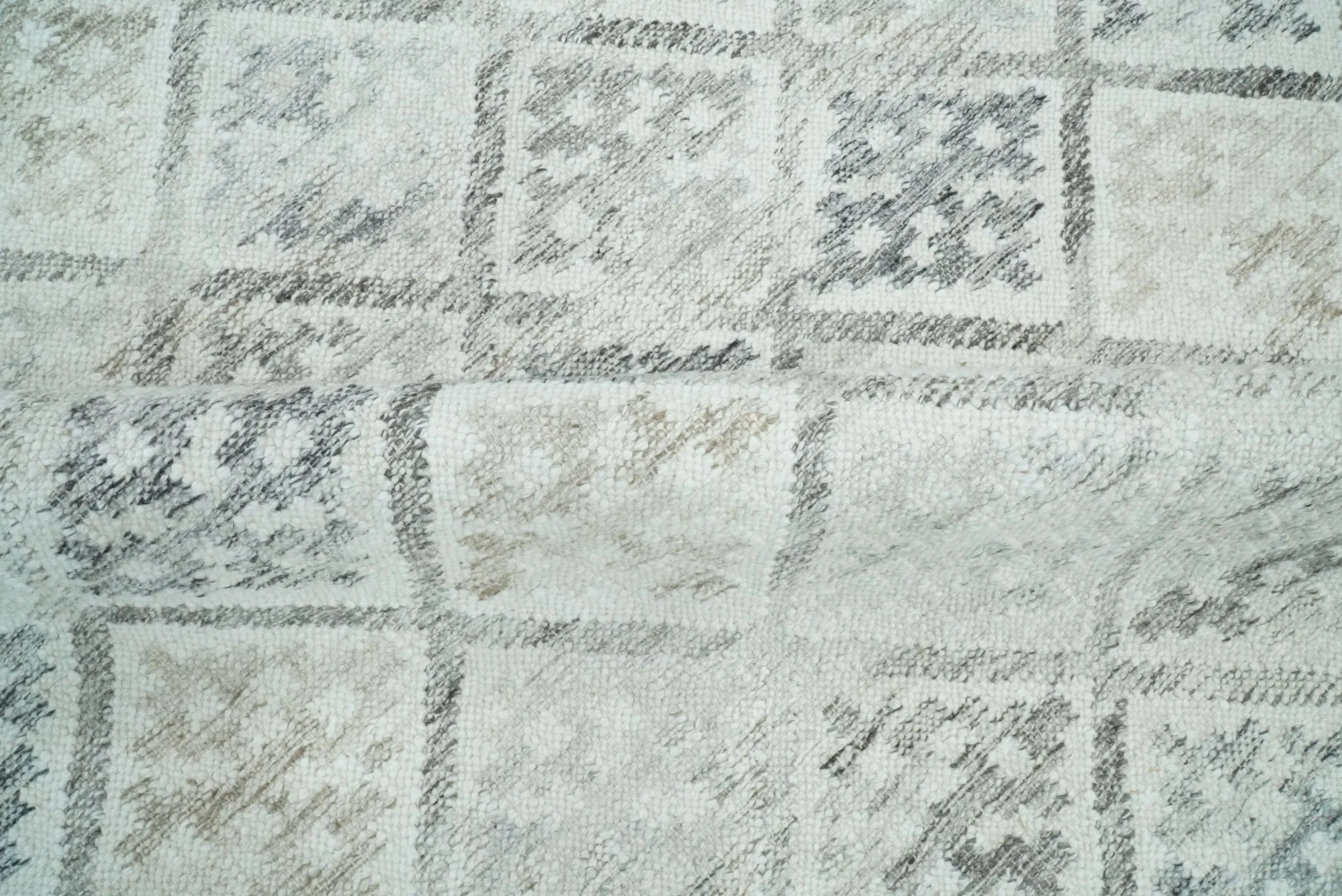 Contemporary Ivory and Gray Hand Woven Rug made with Fine Blended Wool - Image 7