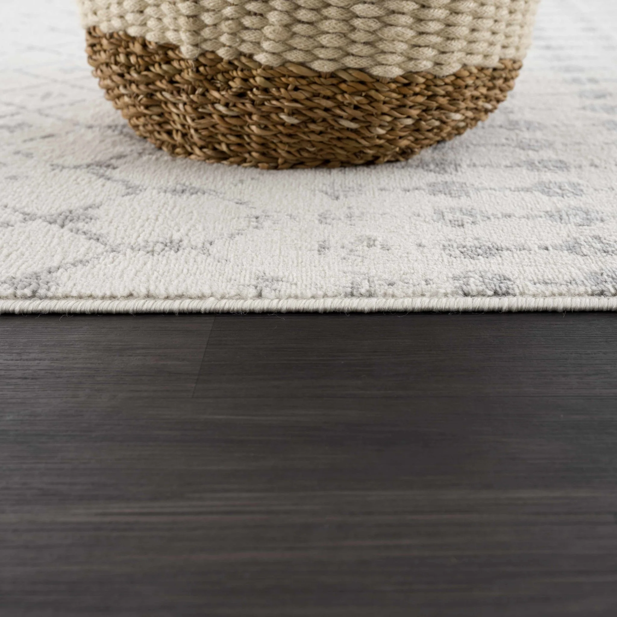 Contemporary Ivory and Gray Tribal Trellis Design Medium Pile Area Rug - Image 10