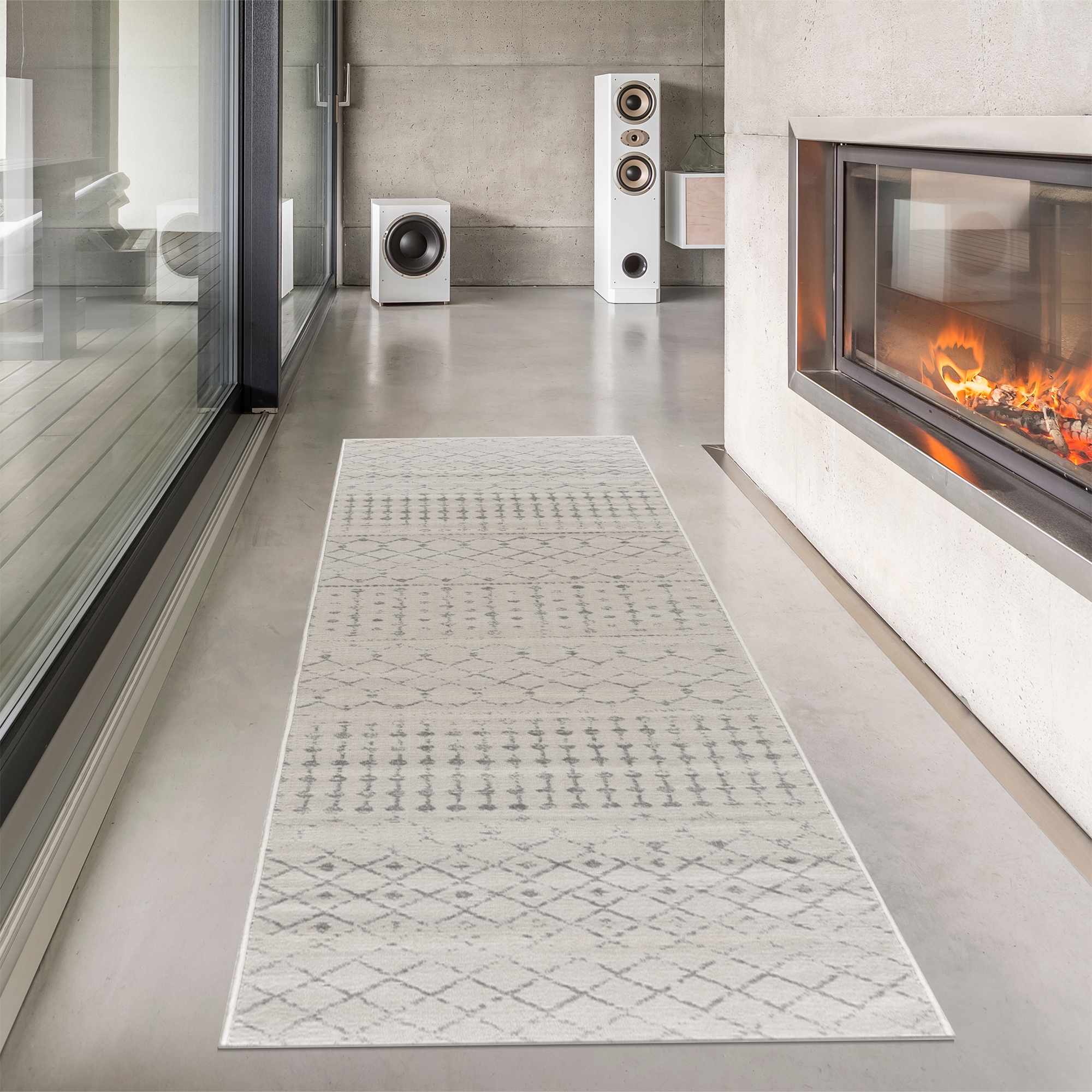 Contemporary Ivory and Gray Tribal Trellis Design Medium Pile Area Rug - Image 3