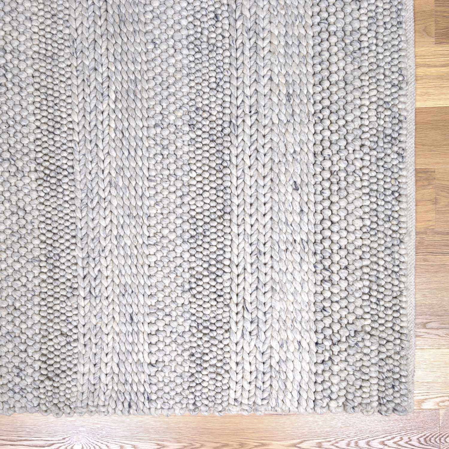 Contemporary Ivory Machine Woven Wool Rug - Image 7