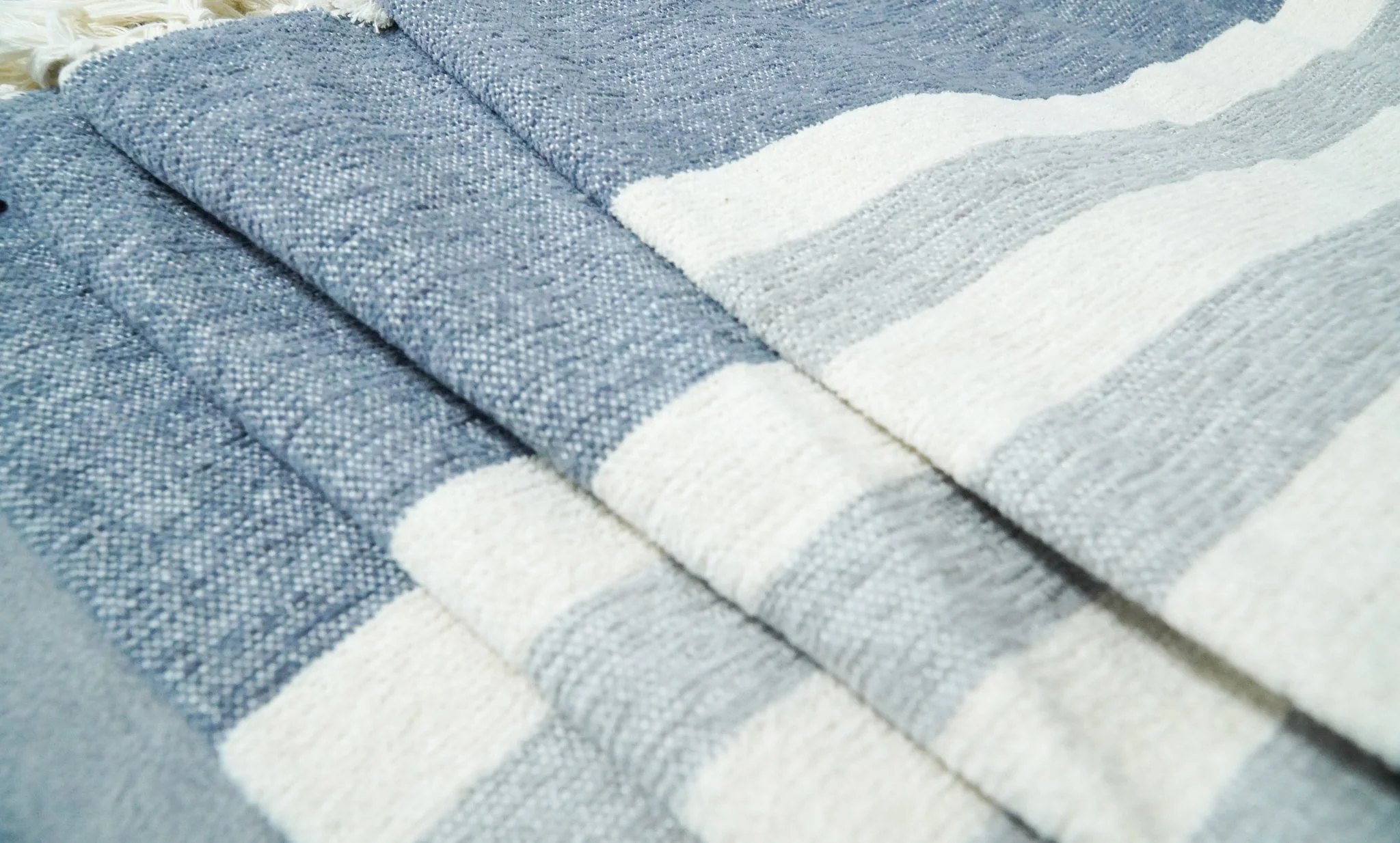 Woven White and Blue Modern Cotton Throw Blanket - Image 2