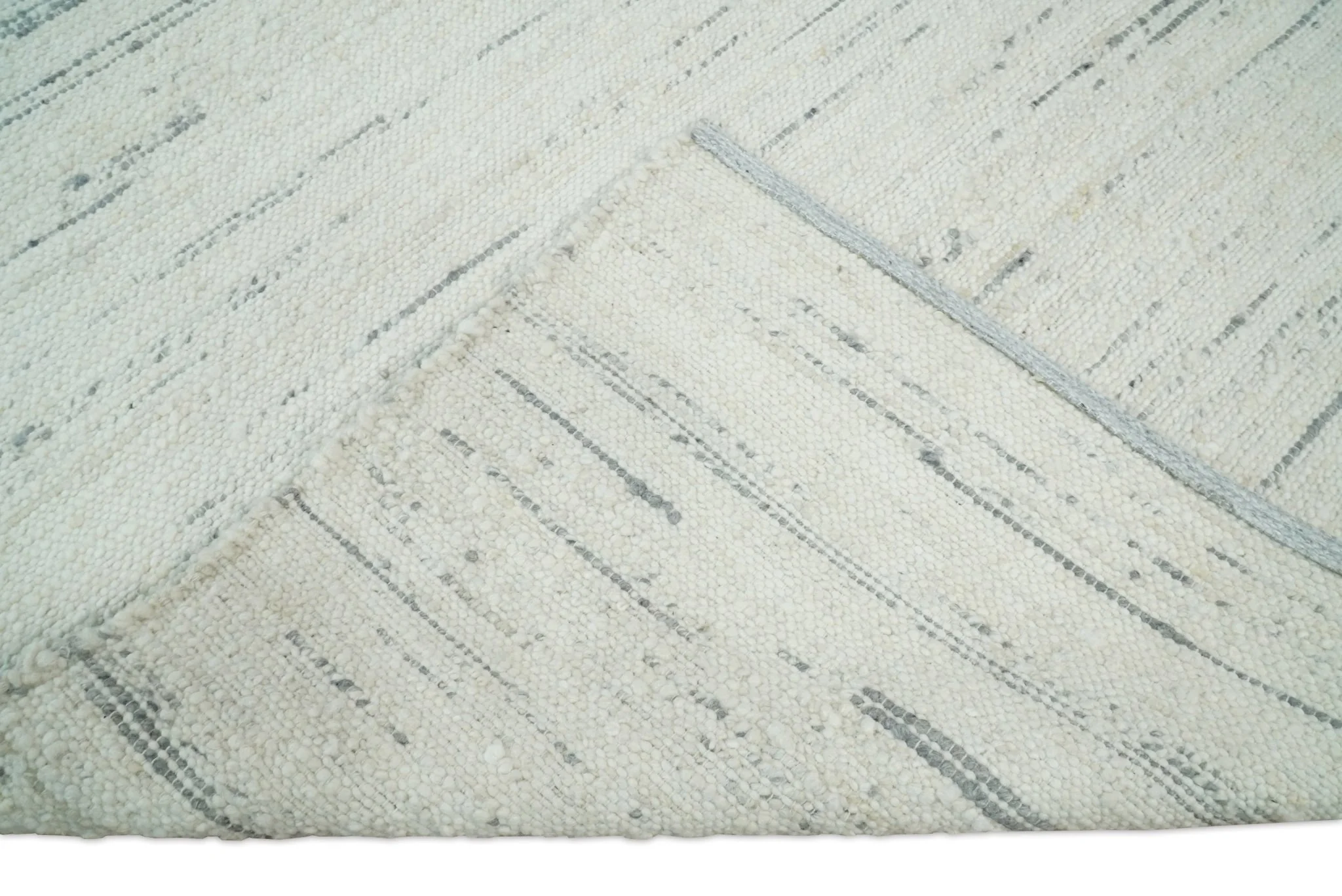5x8 Hand Made Woolen Chunky and Soft Ivory and Gray Area Rug | BER2 - Image 6